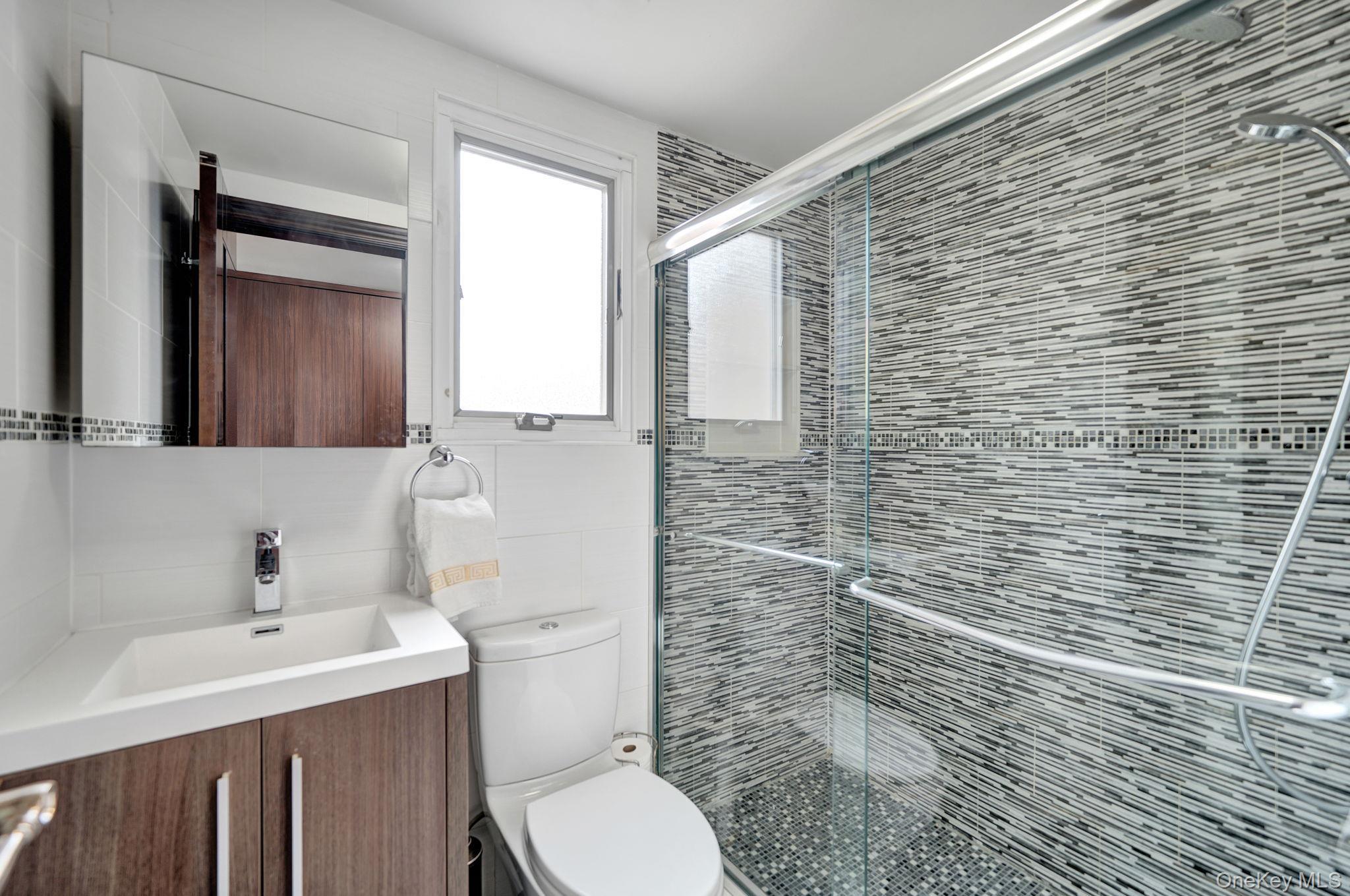 Single Family Mclaughlin  Queens, NY 11423, MLS-954986-20