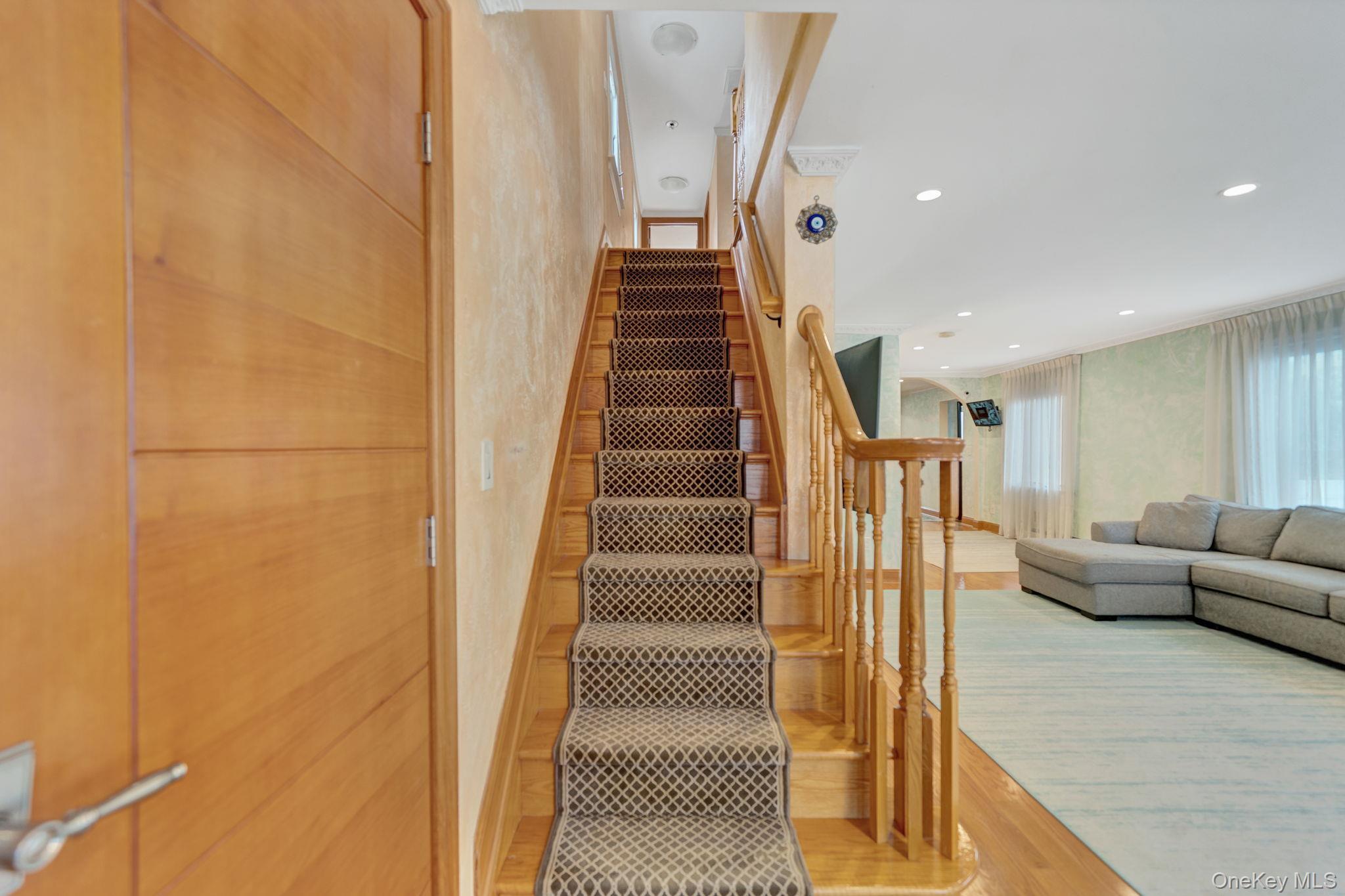 Single Family Mclaughlin  Queens, NY 11423, MLS-954986-21