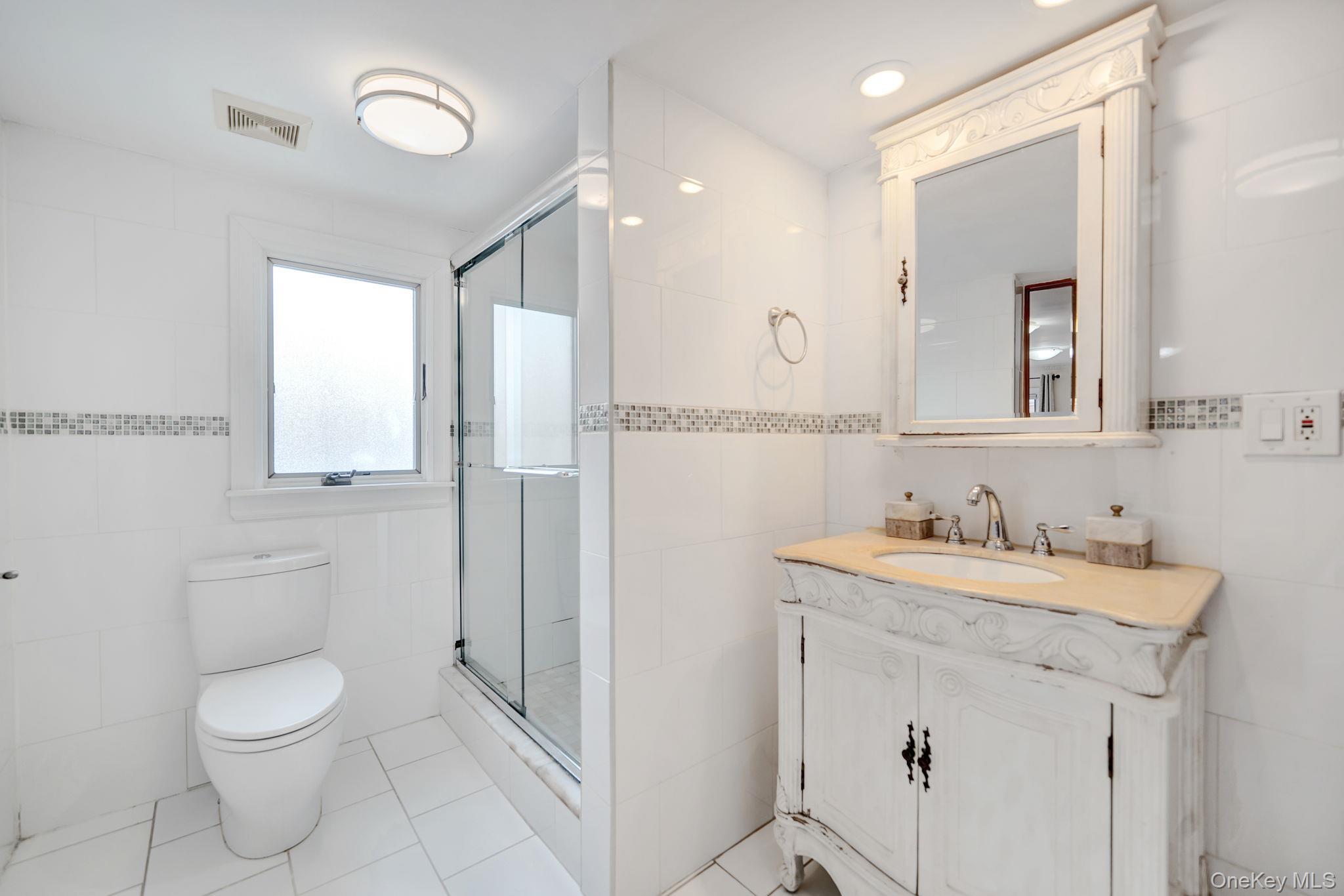 Single Family Mclaughlin  Queens, NY 11423, MLS-954986-31