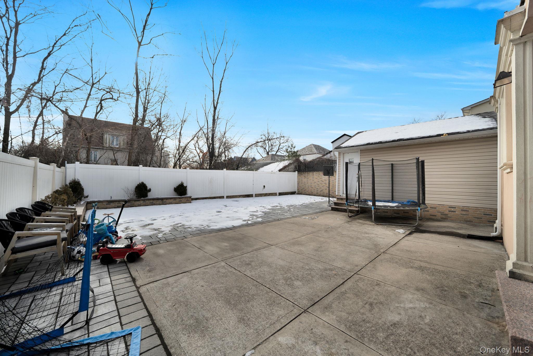 Single Family Mclaughlin  Queens, NY 11423, MLS-954986-40