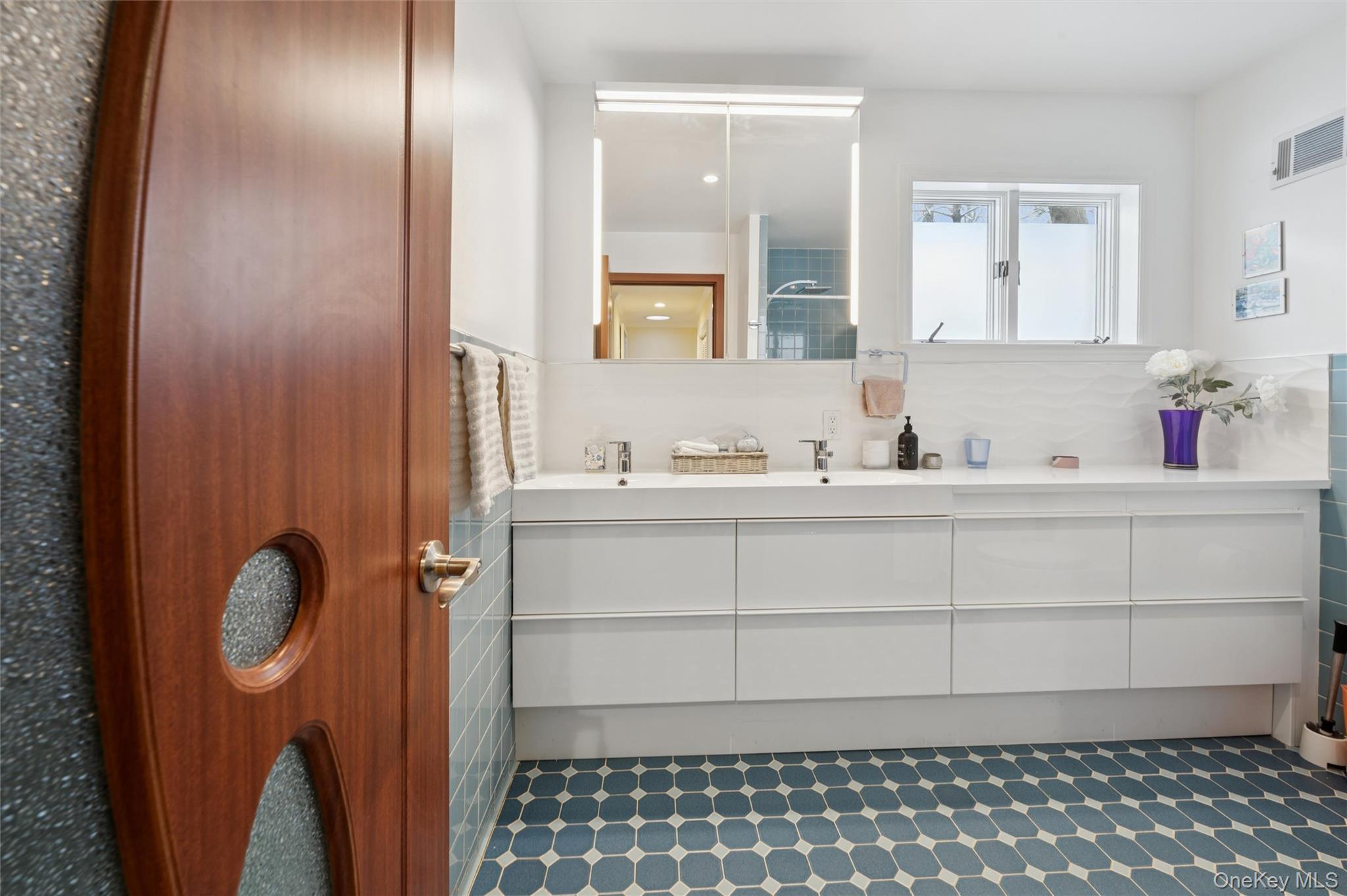 Single Family 254th  Bronx, NY 10471, MLS-954990-33