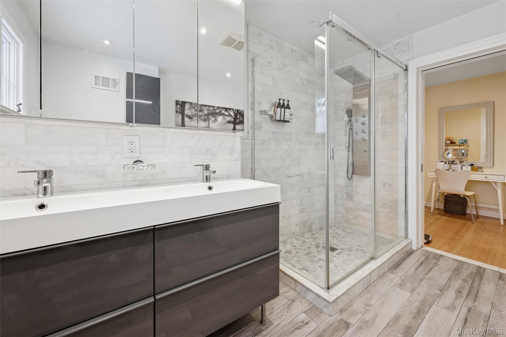 Single Family 254th  Bronx, NY 10471, MLS-954990-35