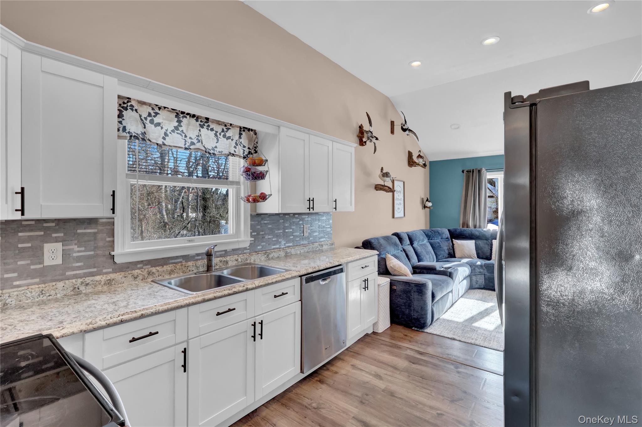 Single Family Baybright  Suffolk County, NY 11967, MLS-955001-3