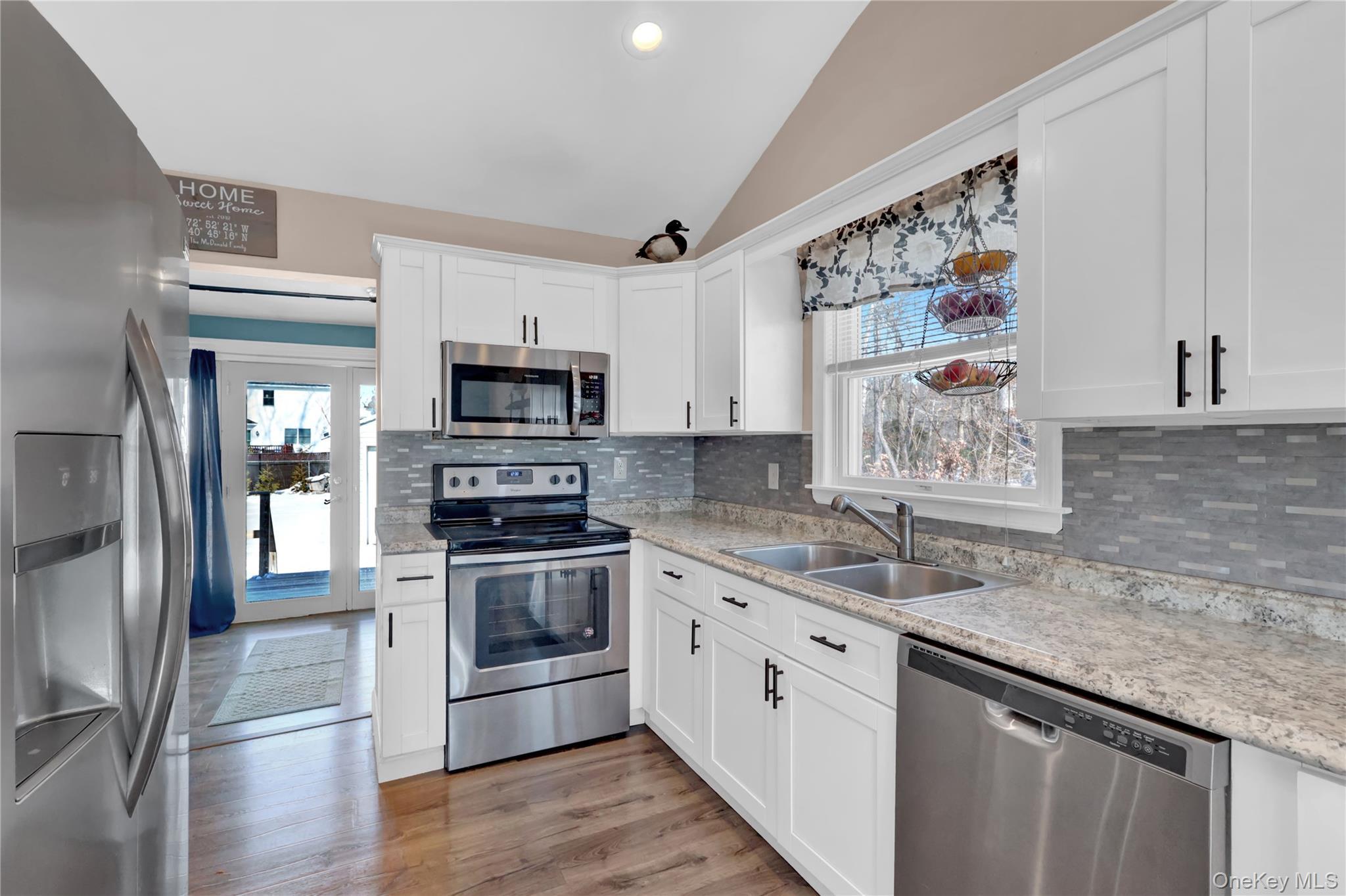 Single Family Baybright  Suffolk County, NY 11967, MLS-955001-4