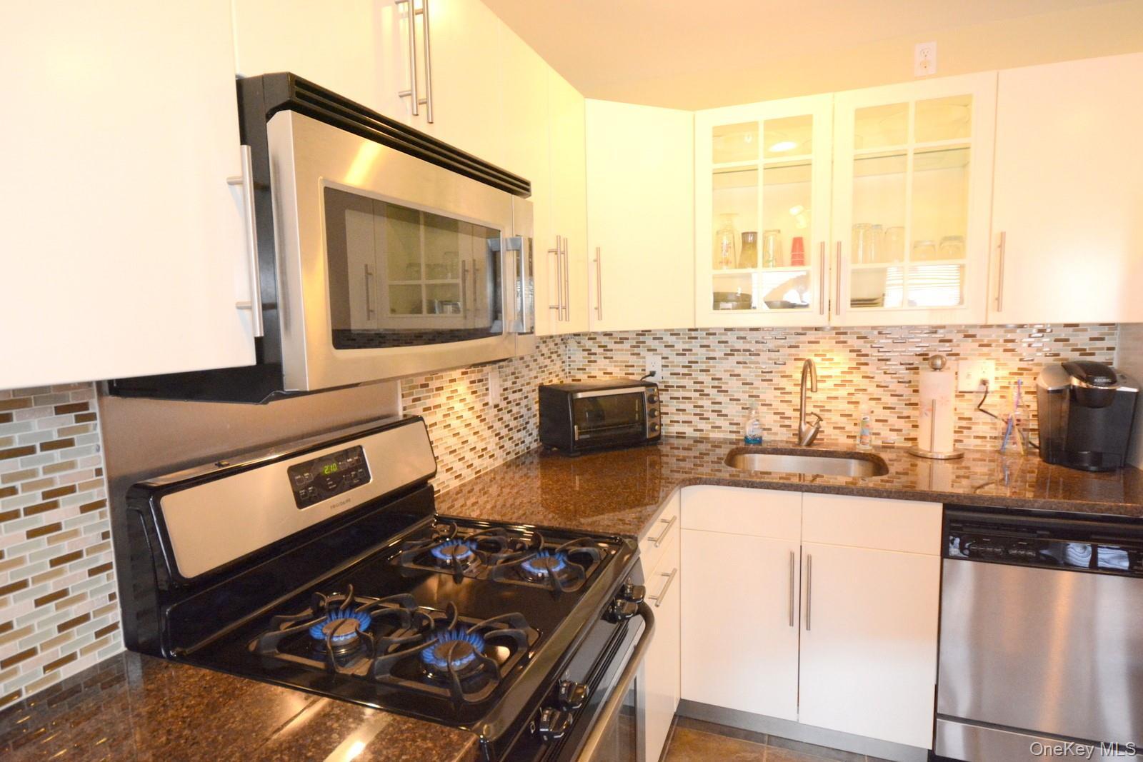 Single Family Main  Dutchess County, NY 12601, MLS-955036-10