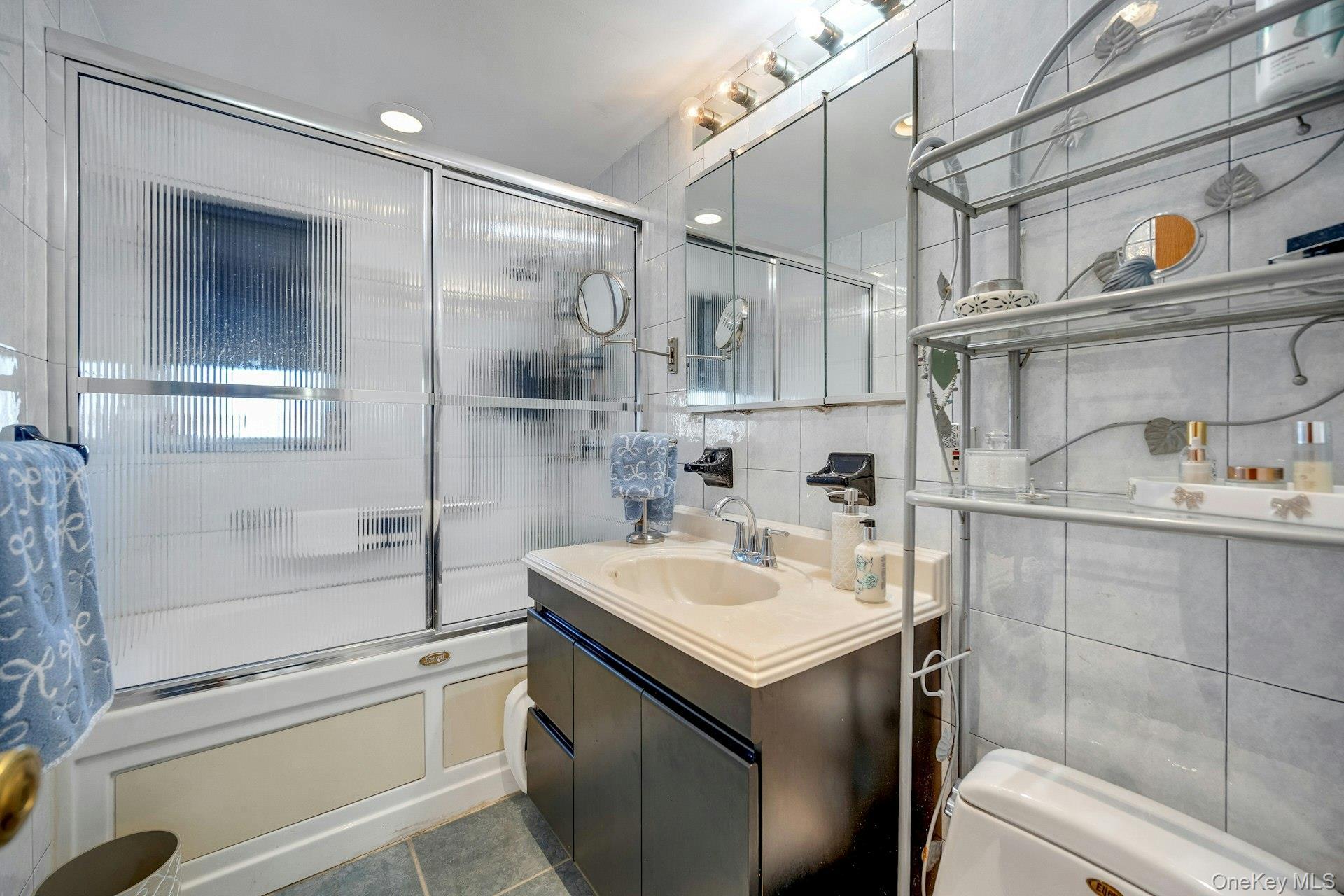 Single Family Revere  Bronx, NY 10465, MLS-955039-15