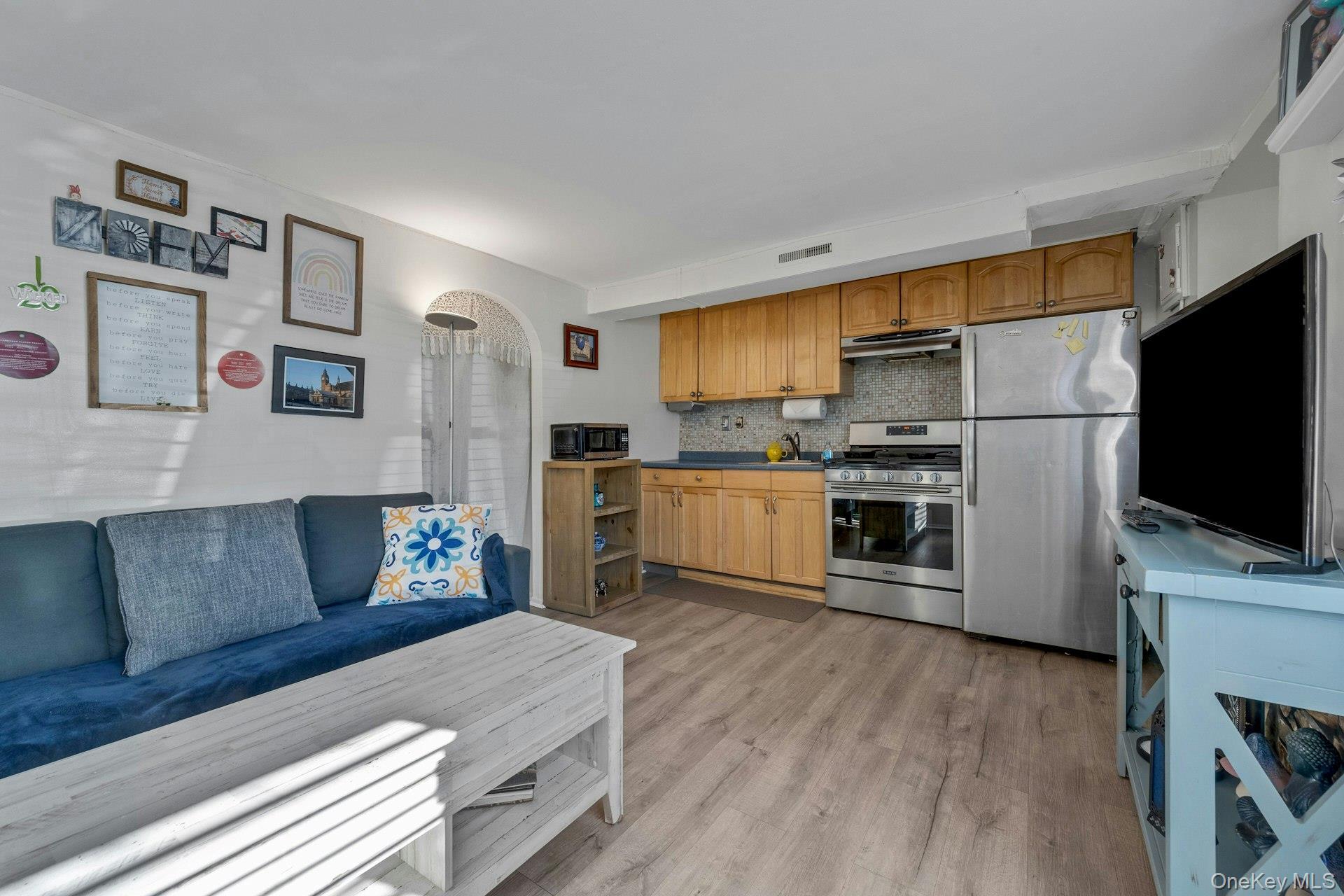 Single Family Revere  Bronx, NY 10465, MLS-955039-16