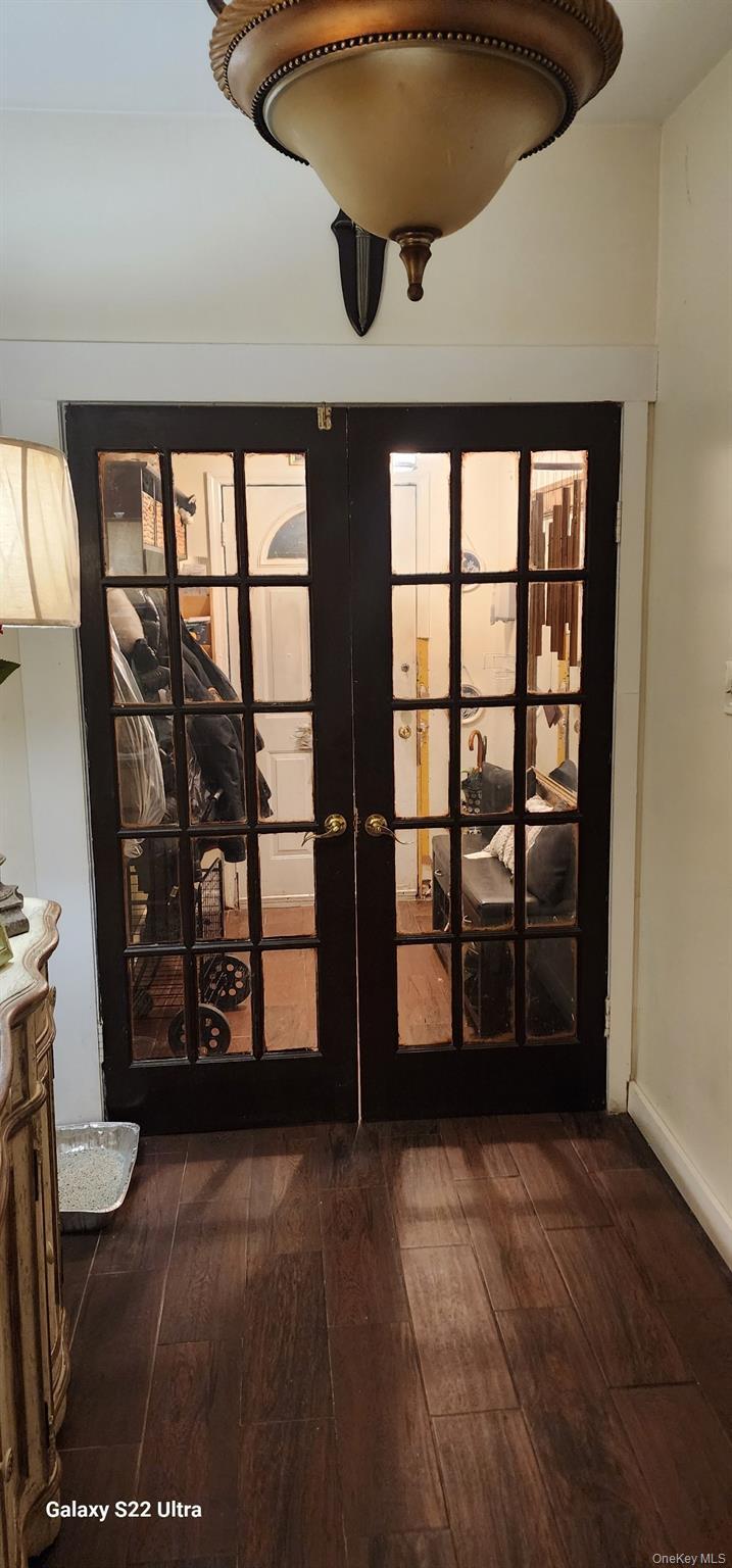 Single Family Kingsbridge  Bronx, NY 10463, MLS-955043-2