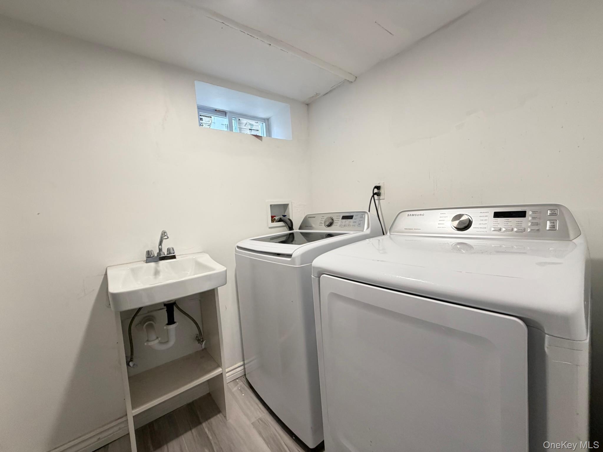 Single Family 213th  Queens, NY 11364, MLS-955047-12