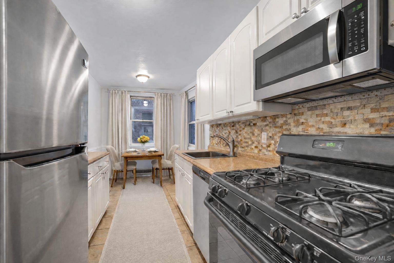 Coop Barnes Bronx, NY 10462, MLS-955055-11