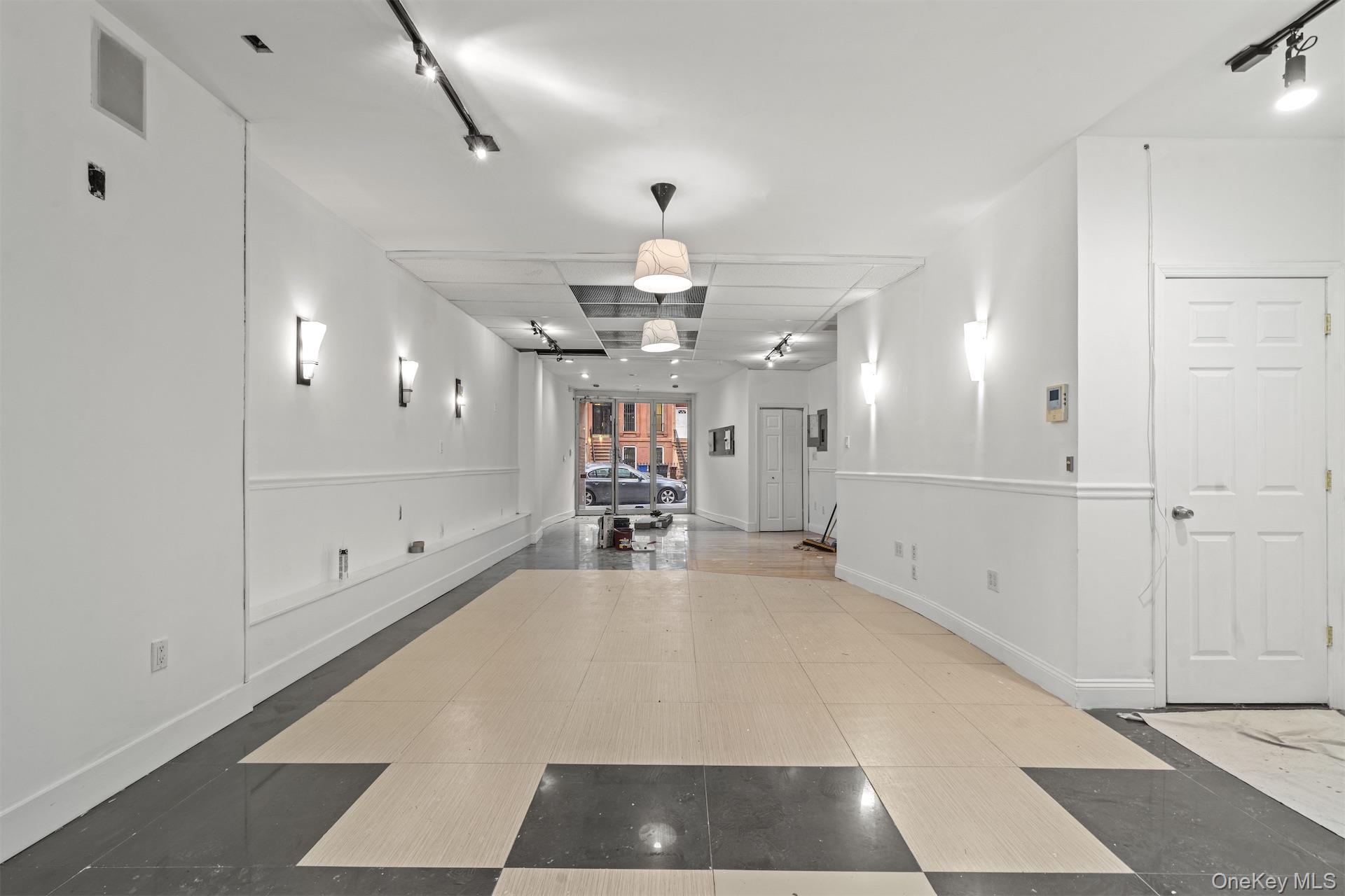 Single Family Decatur  Brooklyn, NY 11216, MLS-955075-32