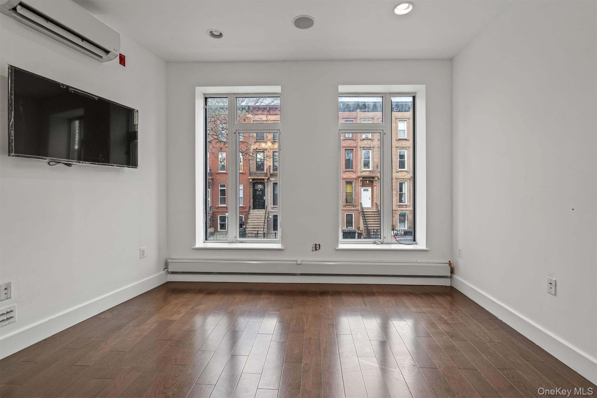 Single Family Decatur  Brooklyn, NY 11216, MLS-955075-38