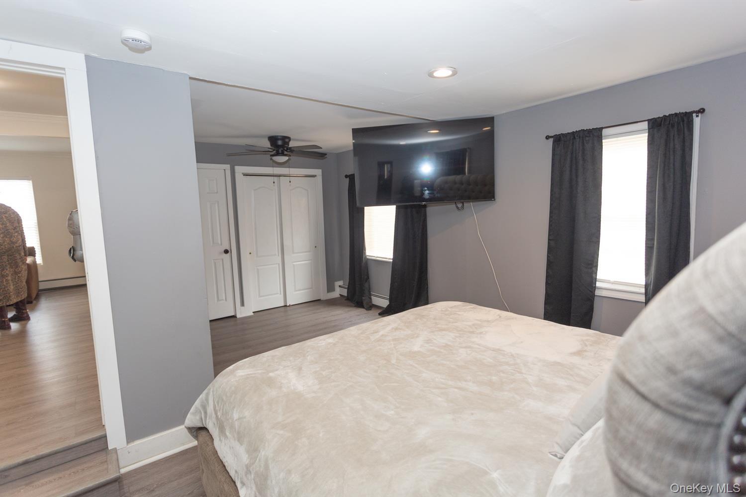 Single Family Walnut Suffolk County, NY 11798, MLS-955111-11