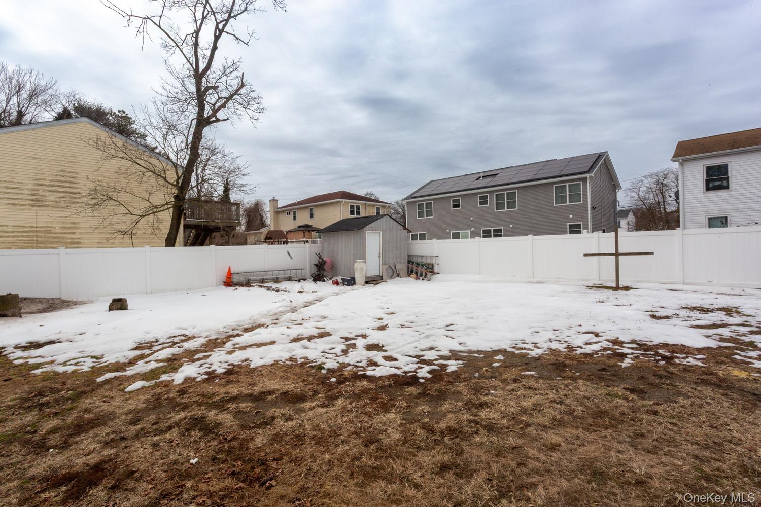 Single Family Walnut Suffolk County, NY 11798, MLS-955111-19