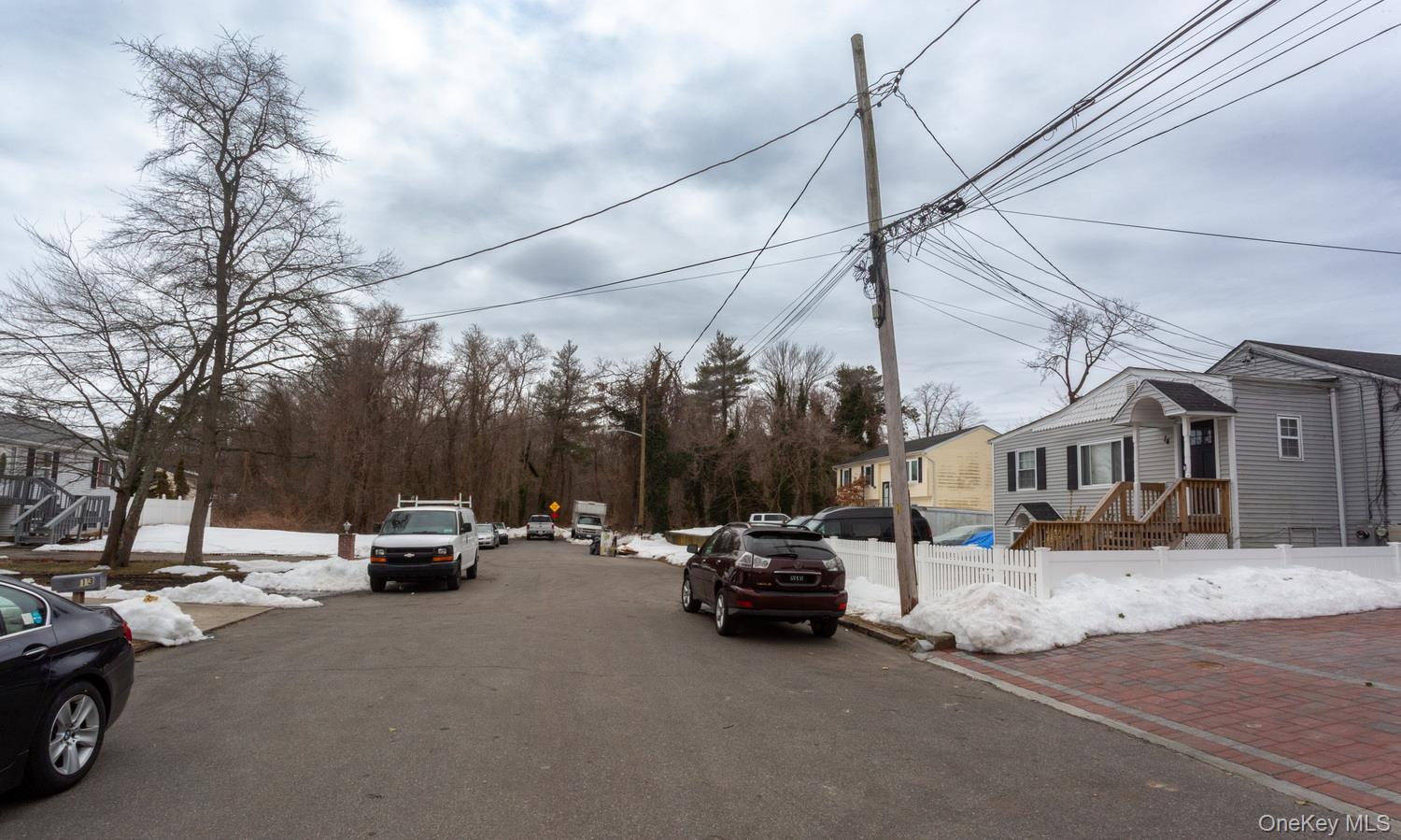 Single Family Walnut  Suffolk County, NY 11798, MLS-955111-21