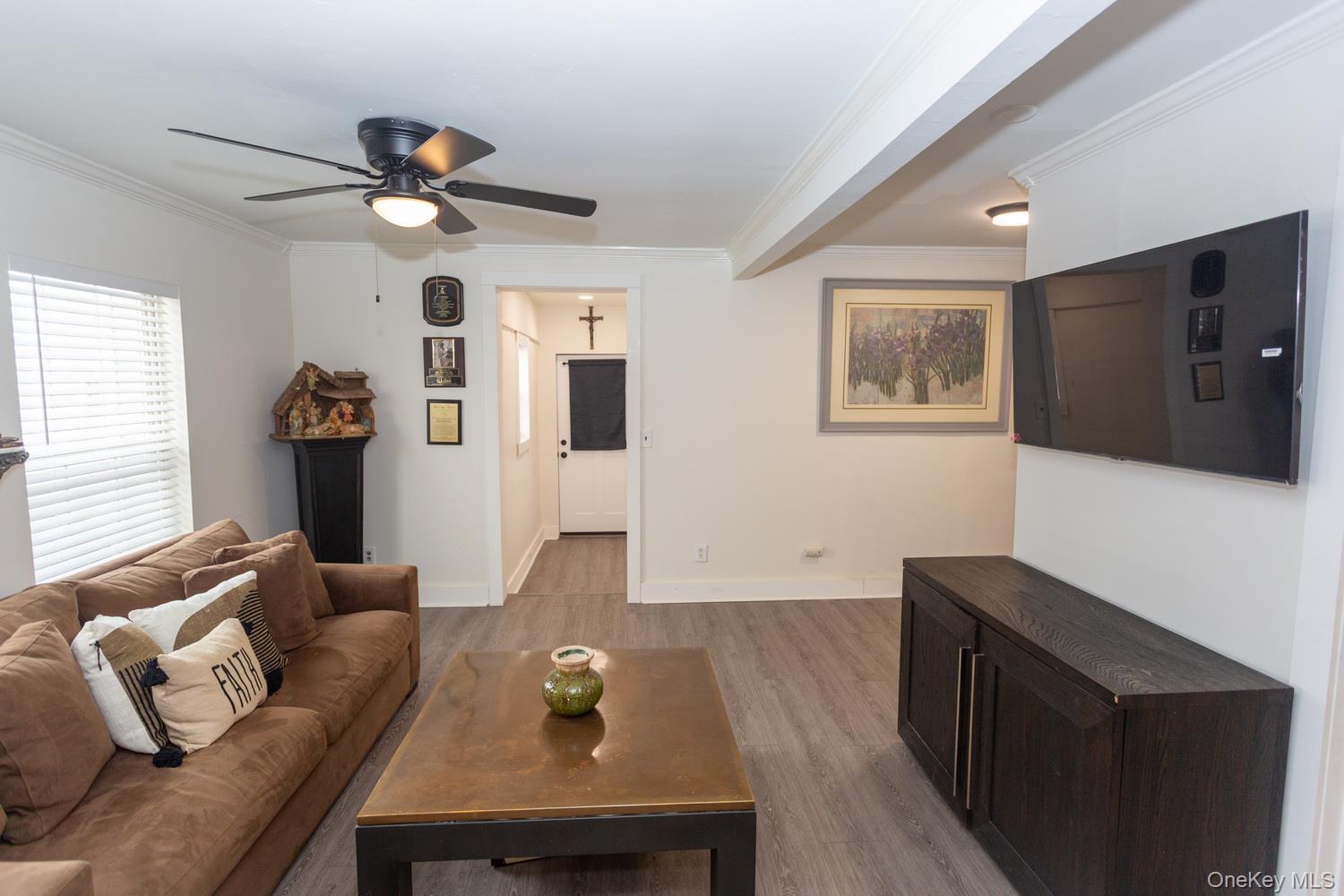 Single Family Walnut Suffolk County, NY 11798, MLS-955111-4