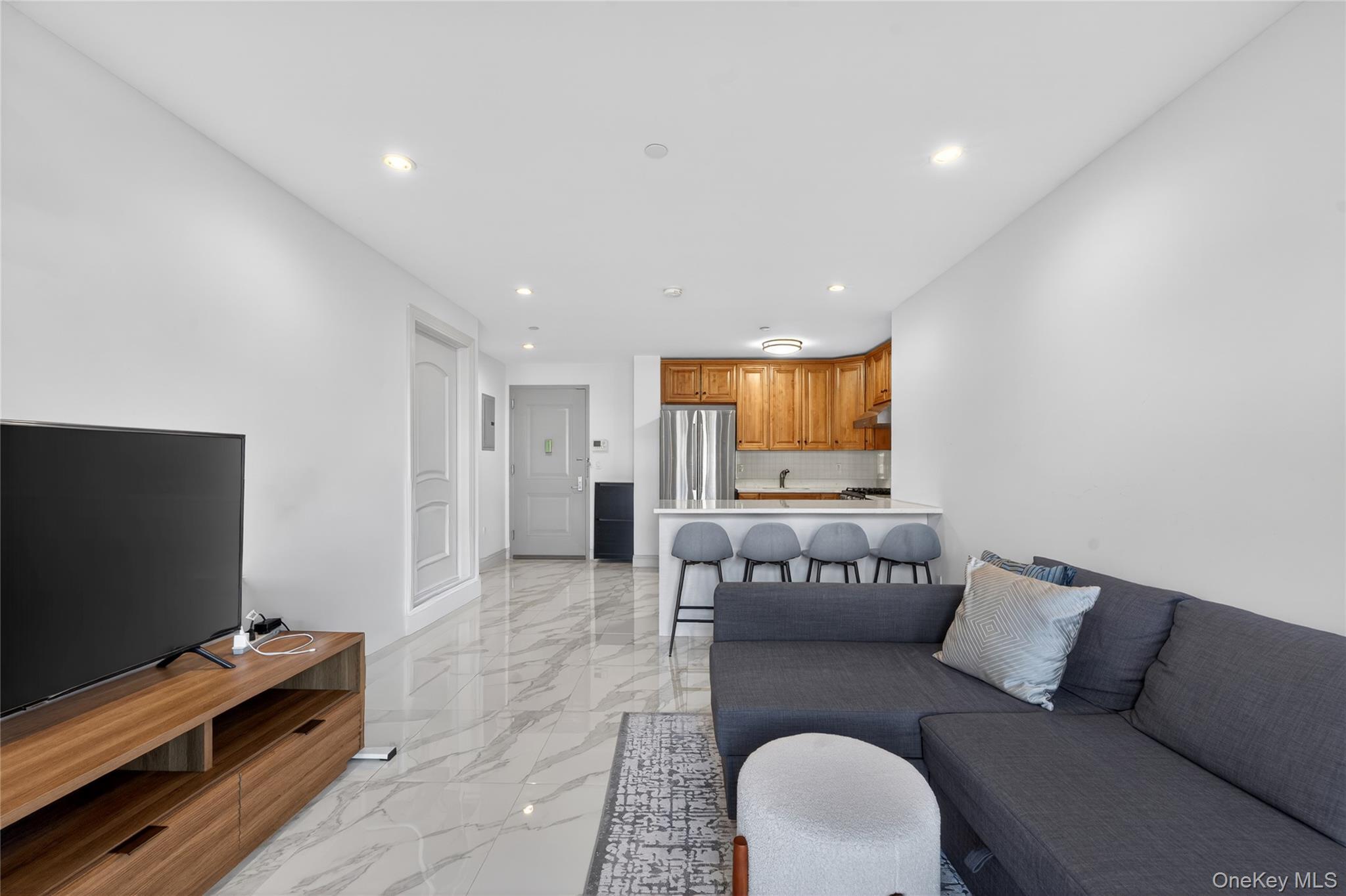 Condo Austin  Queens, NY 11374, MLS-955160-2