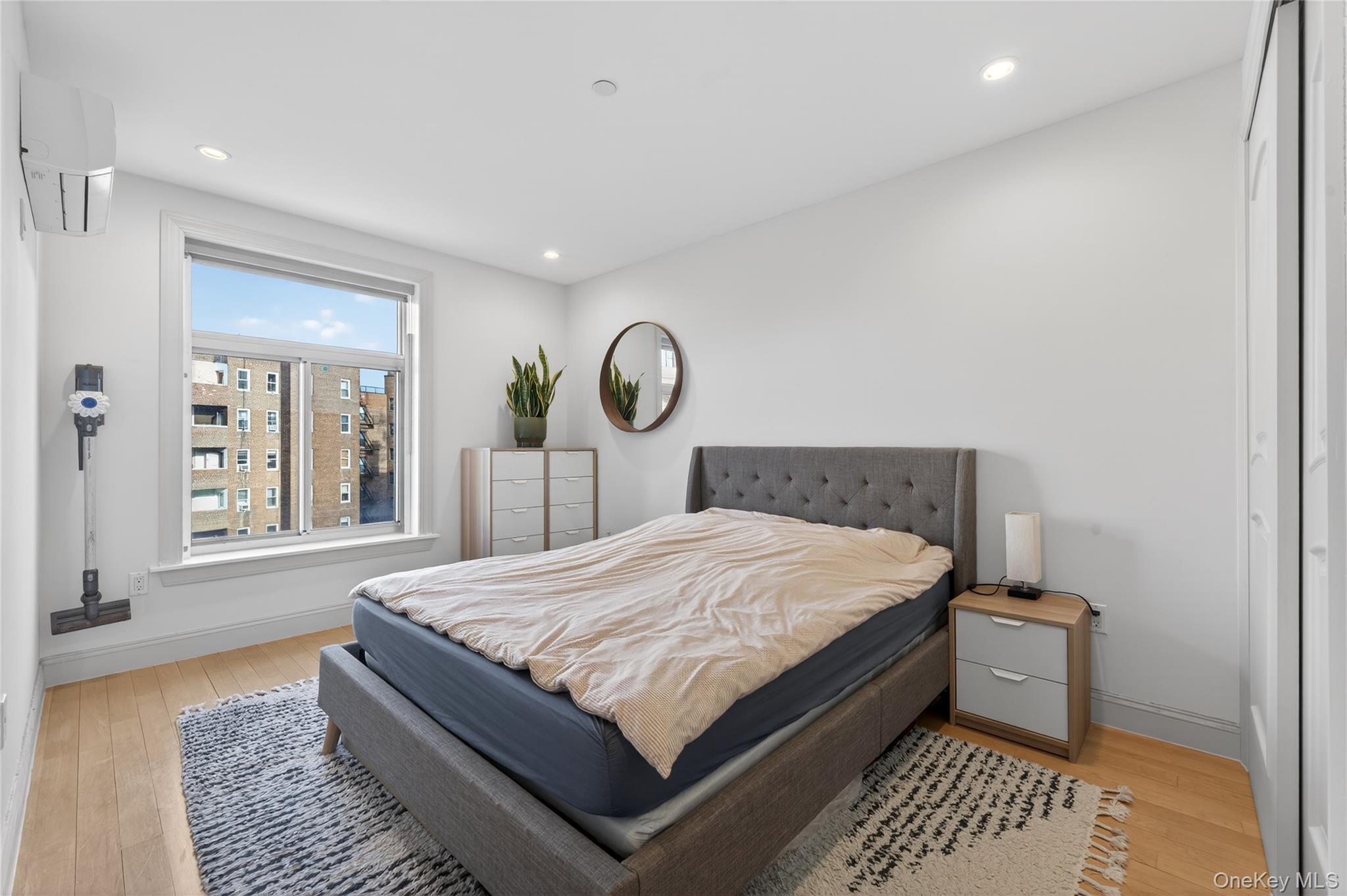 Condo Austin  Queens, NY 11374, MLS-955160-6