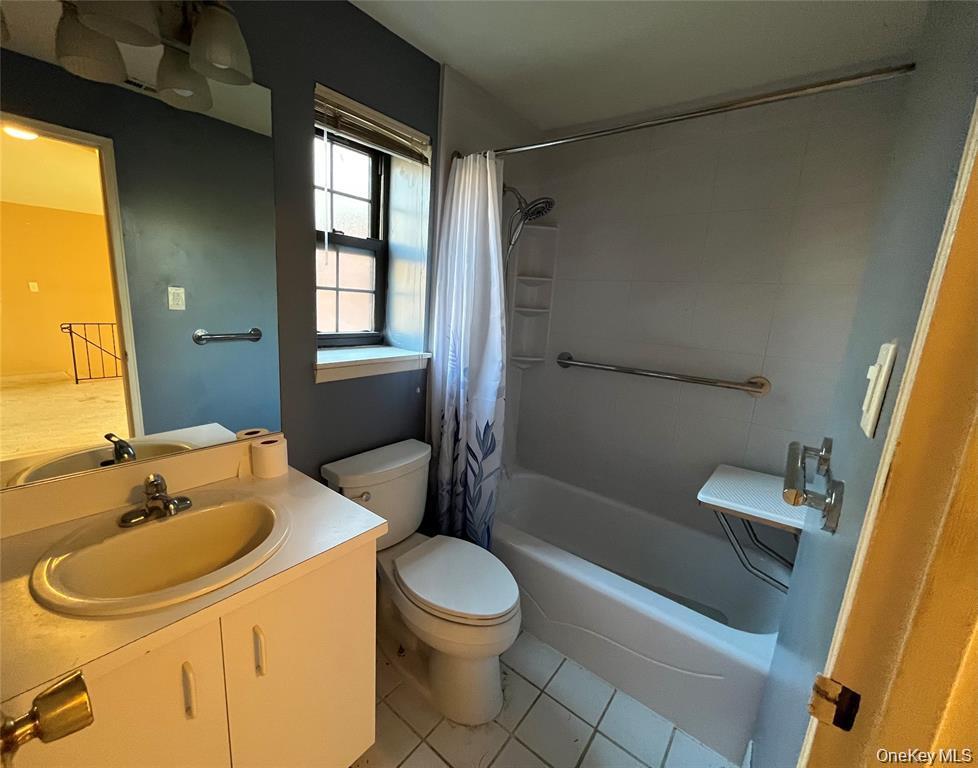 Coop Newbrook  Suffolk County, NY 11706, MLS-955224-6