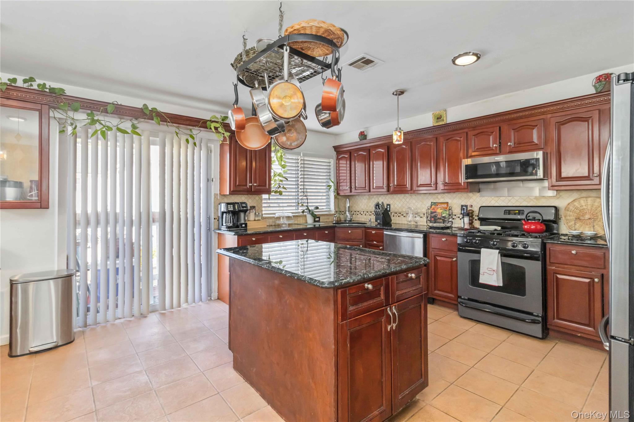 Single Family South  Staten Island, NY 10310, MLS-955250-11