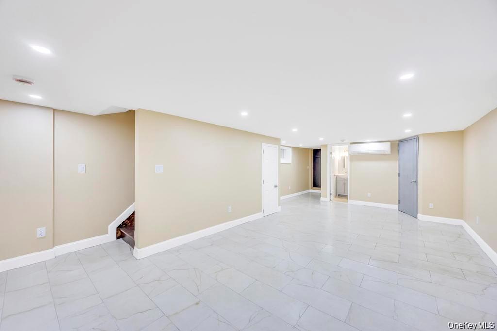 Single Family 135th  Queens, NY 11419, MLS-955259-17