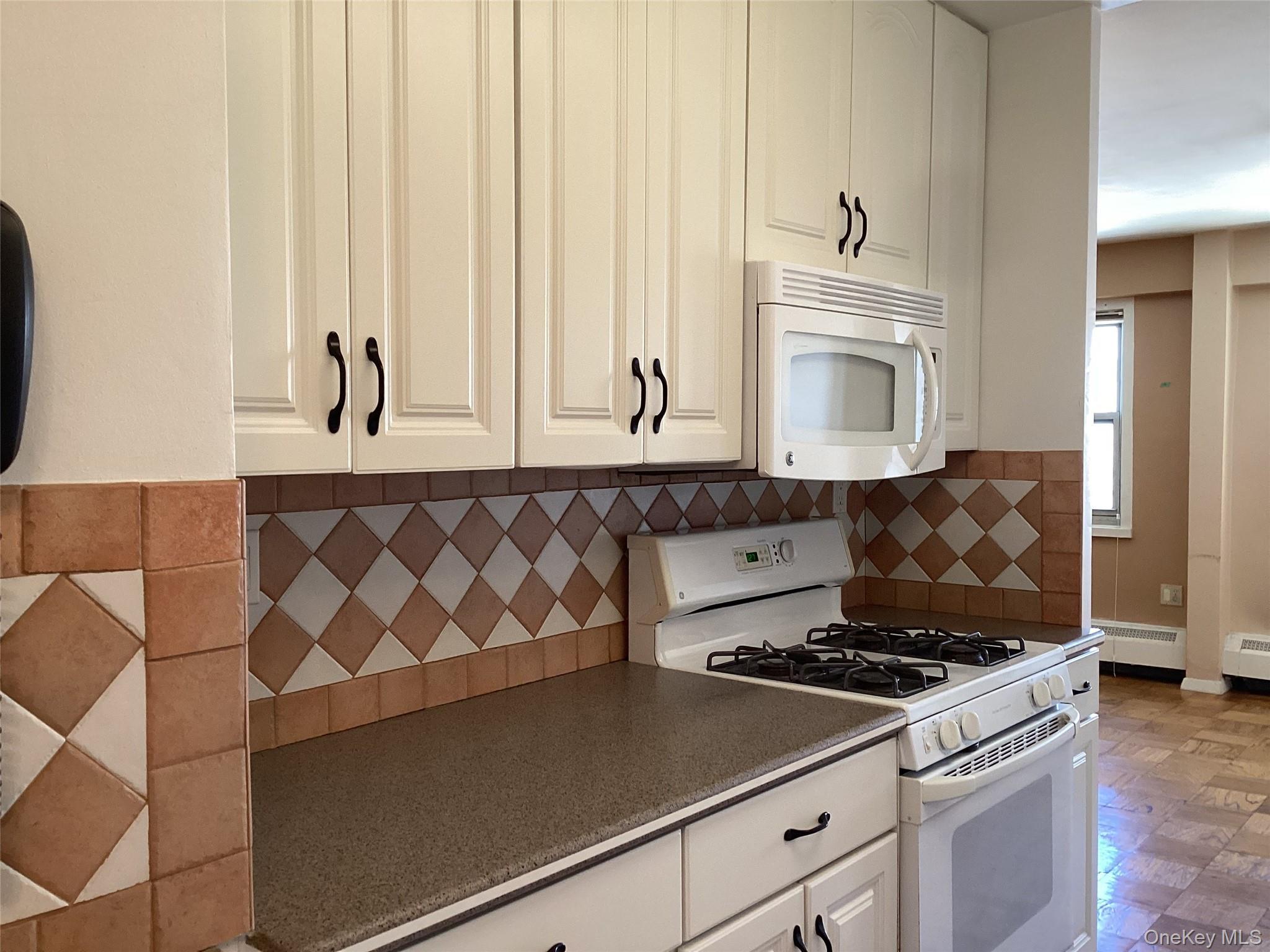 Coop Neptune Nassau County, NY 11561, MLS-955282-6