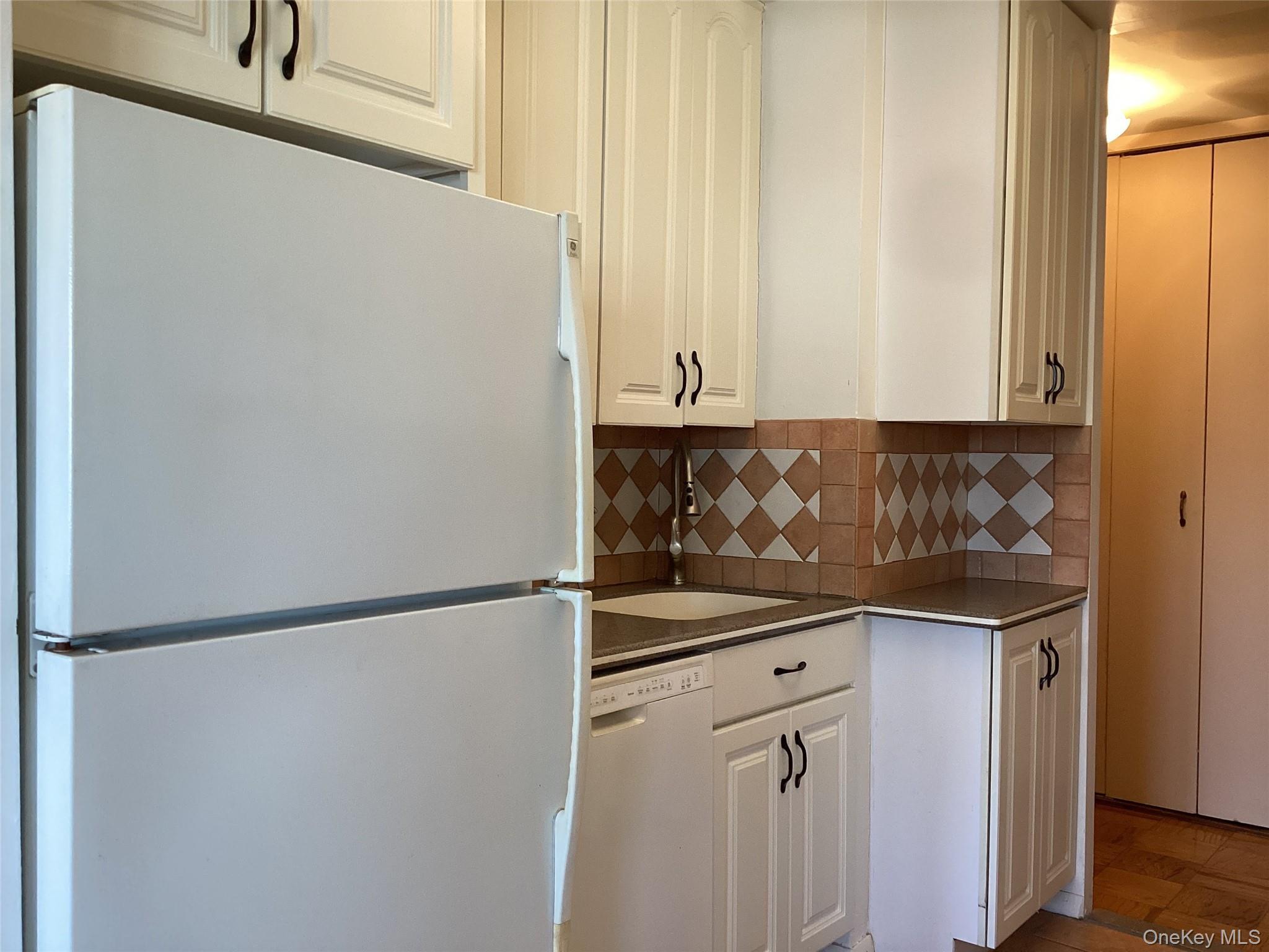 Coop Neptune Nassau County, NY 11561, MLS-955282-7