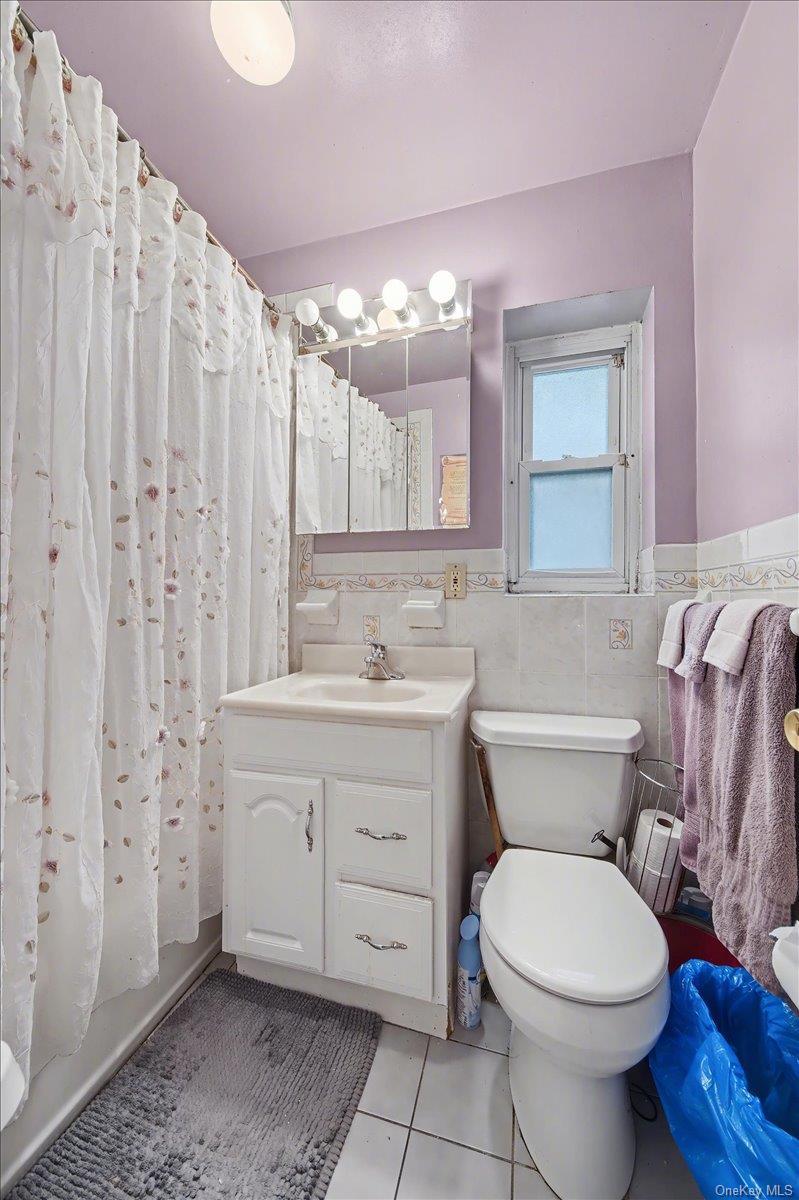 Single Family Dewitt Bronx, NY 10469, MLS-955300-9