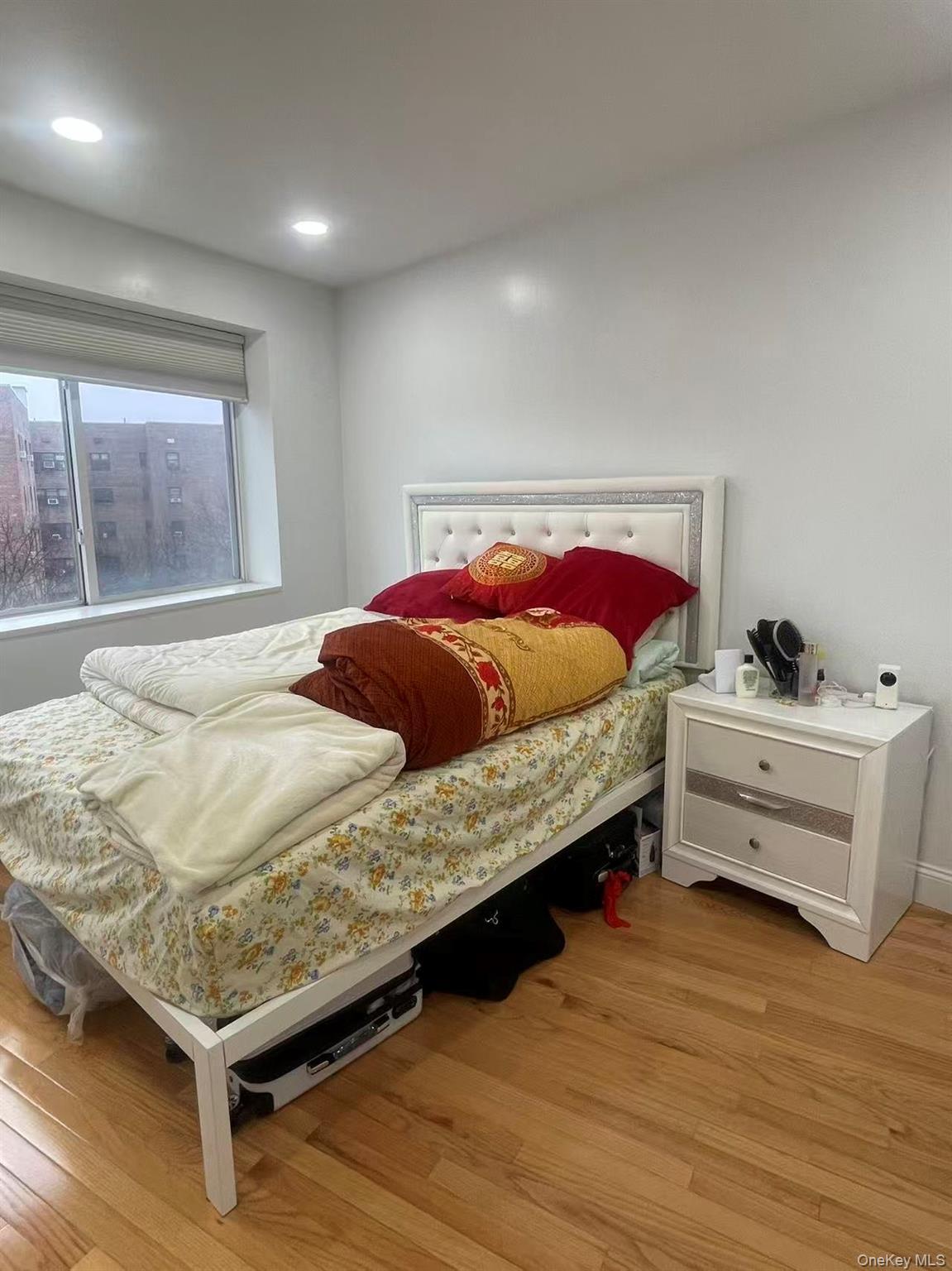 Condo 31st  Queens, NY 11354, MLS-955305-3