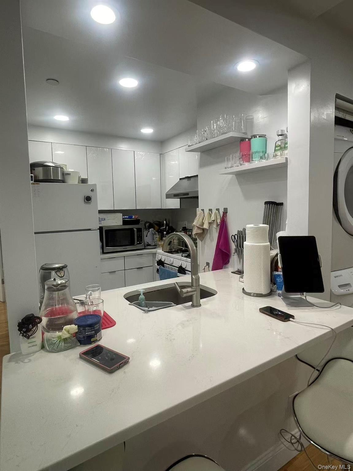 Condo 31st  Queens, NY 11354, MLS-955305-5