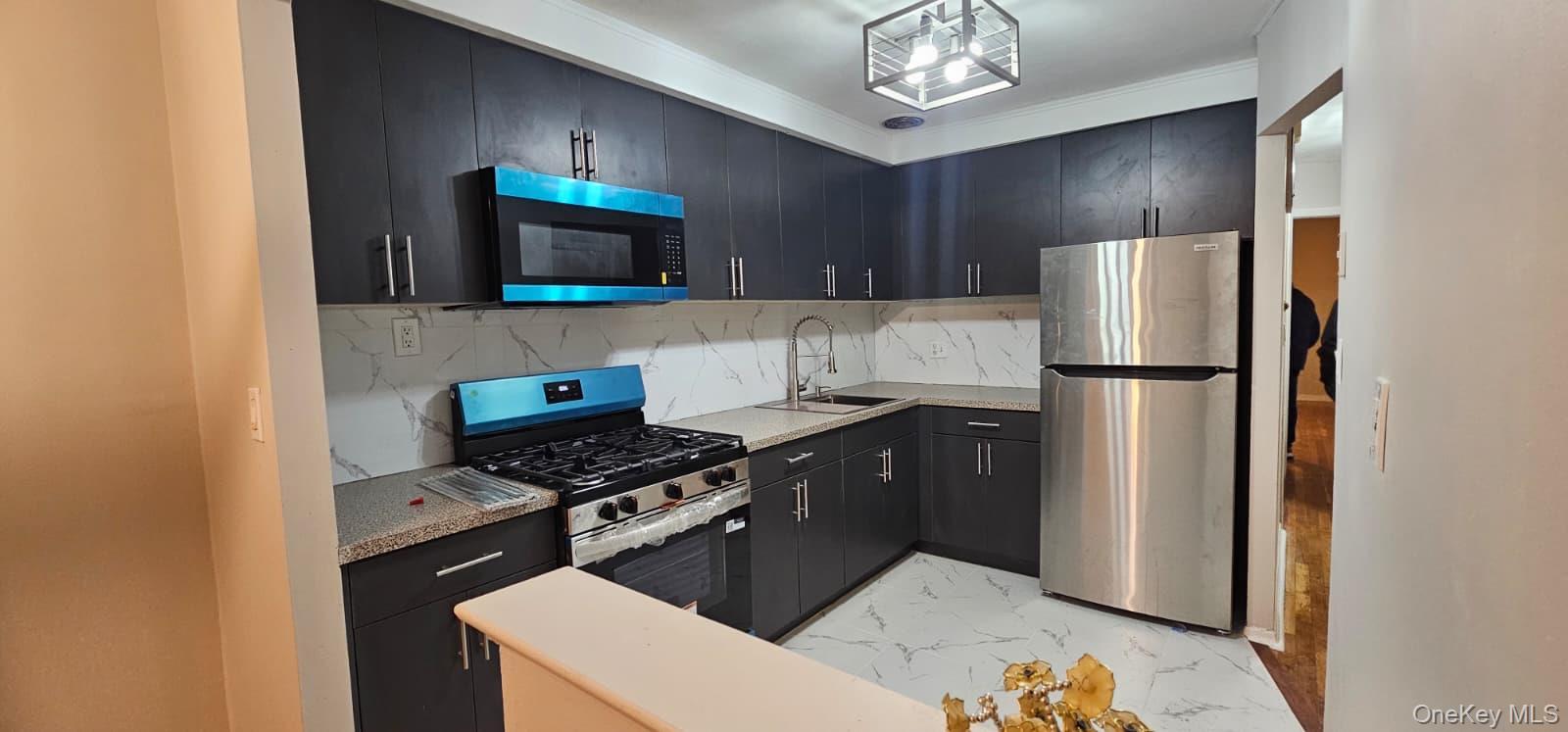 Apartment Hillside Queens, NY 11004, MLS-955309-3