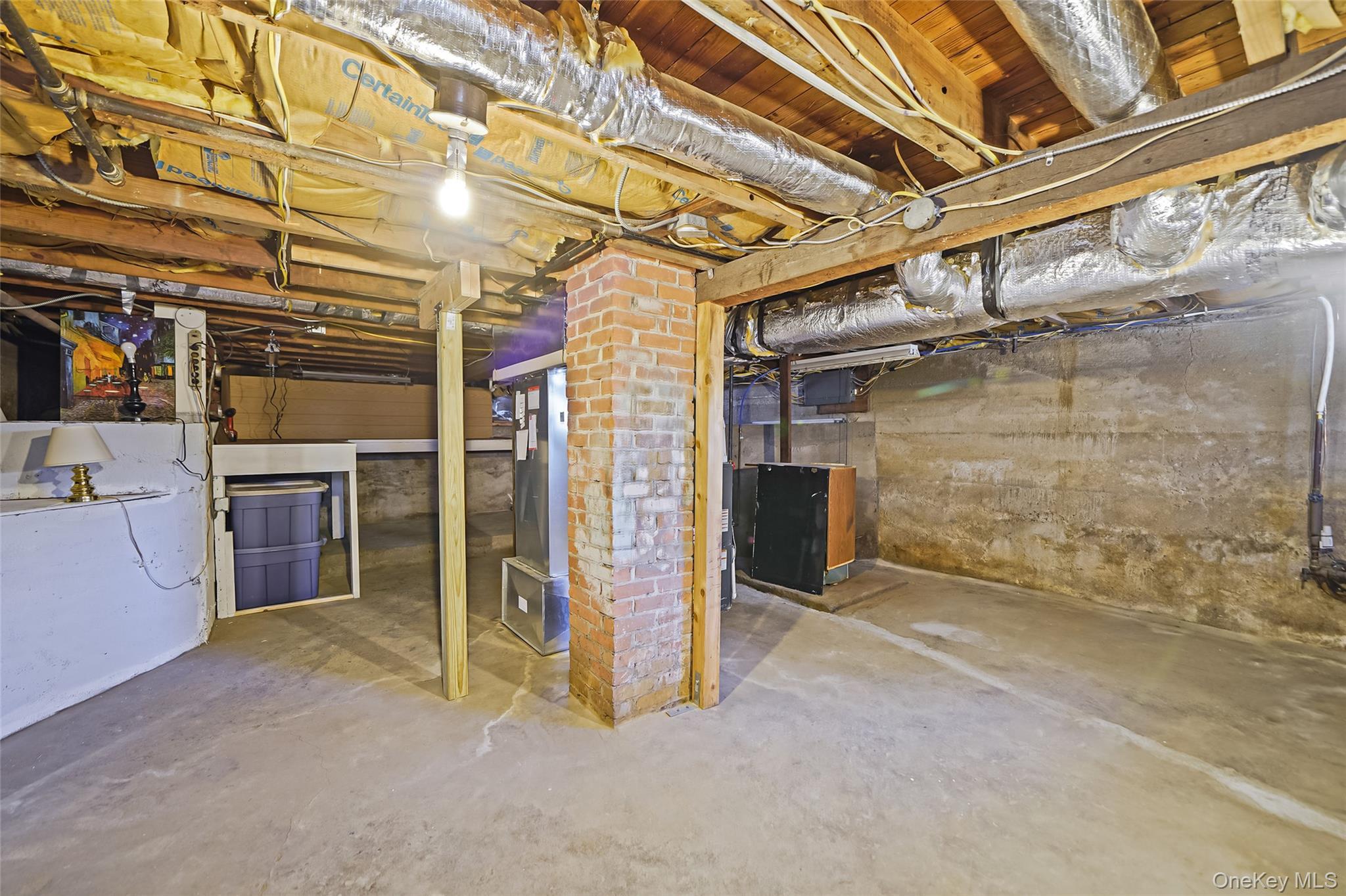 Single Family Richard  Suffolk County, NY 11752, MLS-955316-31