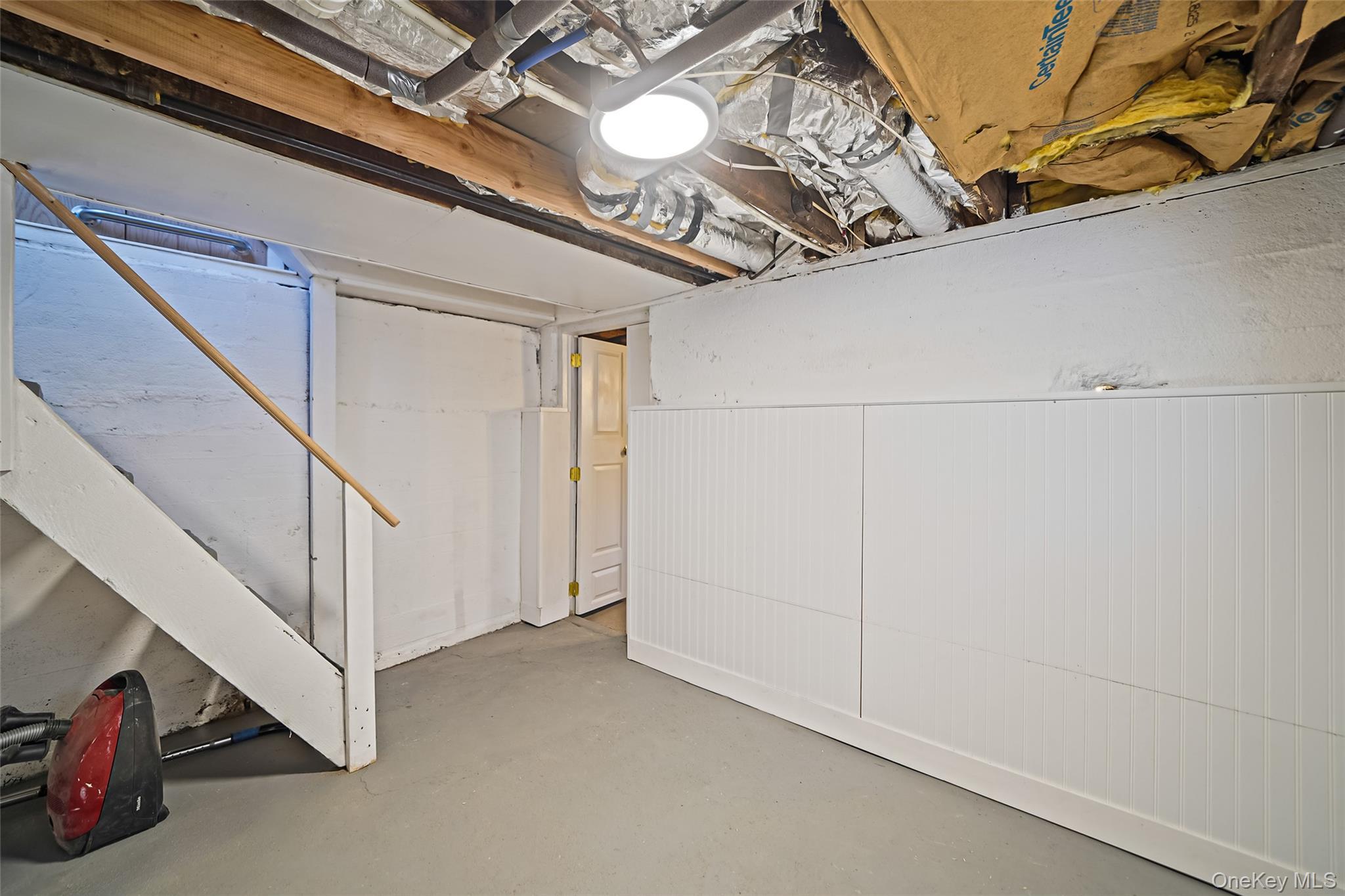 Single Family Richard  Suffolk County, NY 11752, MLS-955316-34