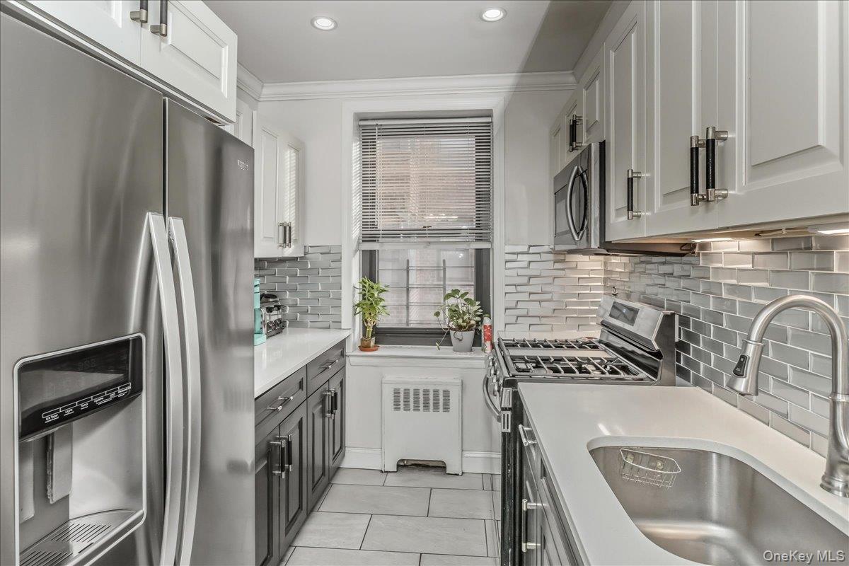 Coop 90th  Queens, NY 11369, MLS-955329-2