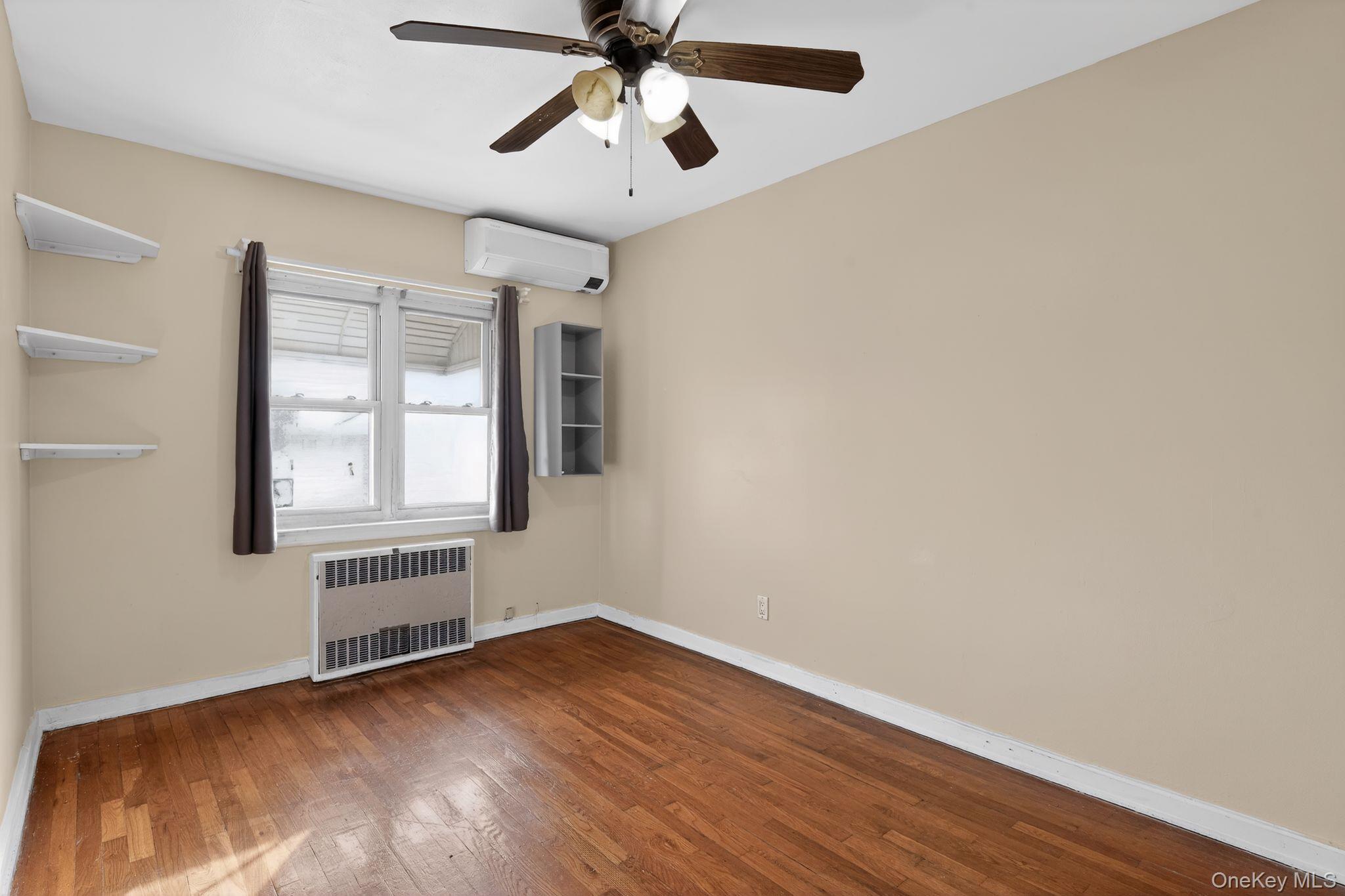 Single Family Wilder  Bronx, NY 10470, MLS-955349-14