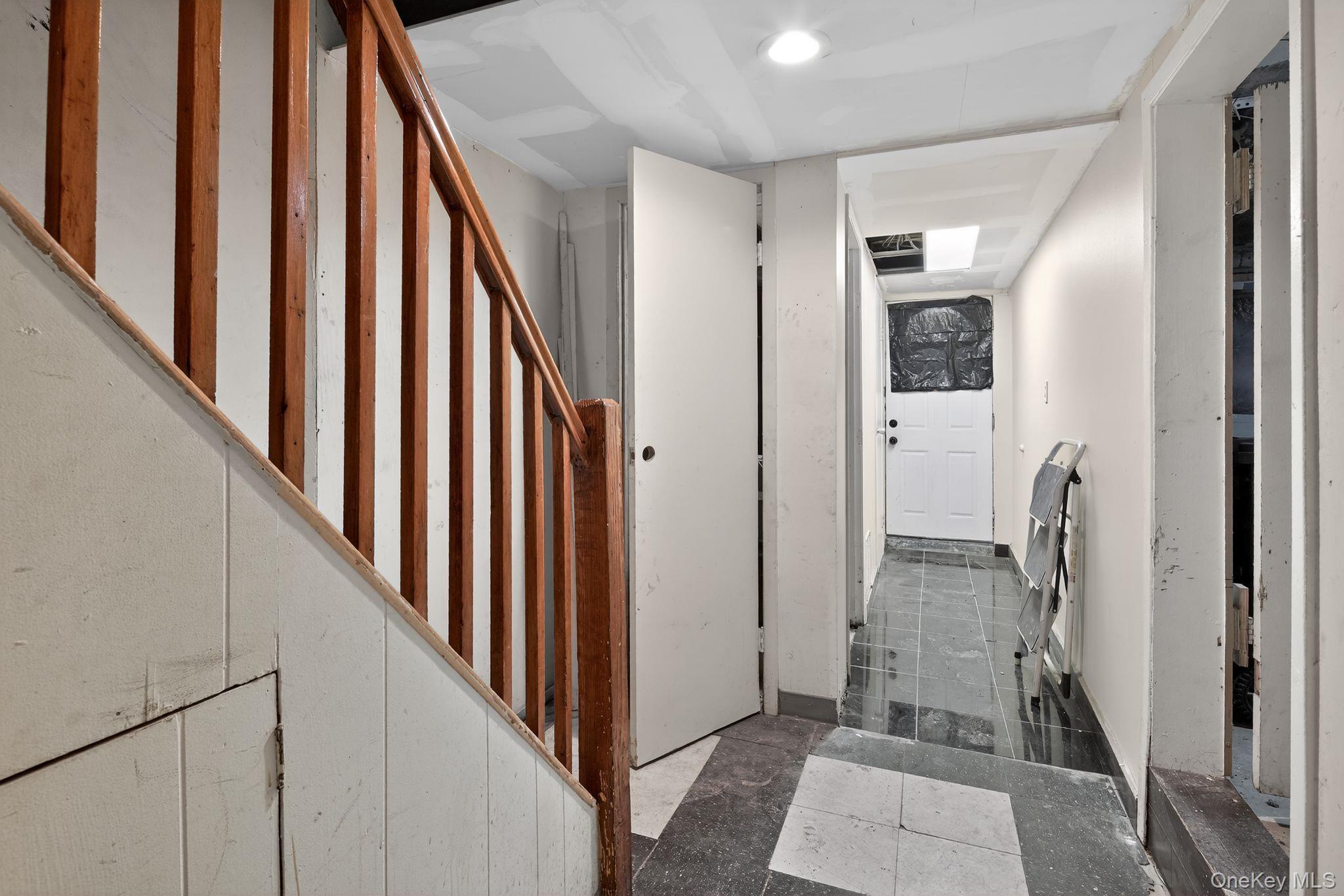 Single Family Wilder  Bronx, NY 10470, MLS-955349-21