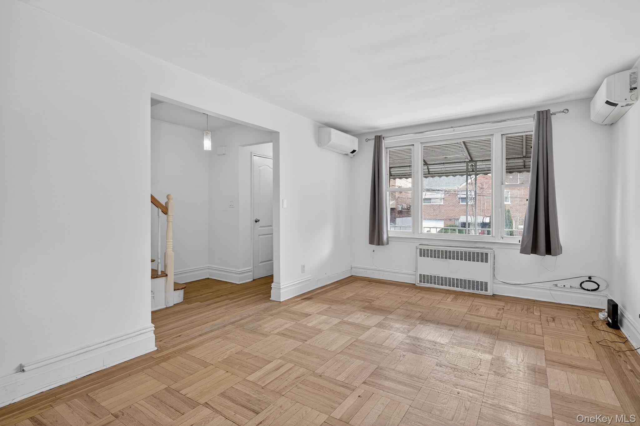 Single Family Wilder  Bronx, NY 10470, MLS-955349-5