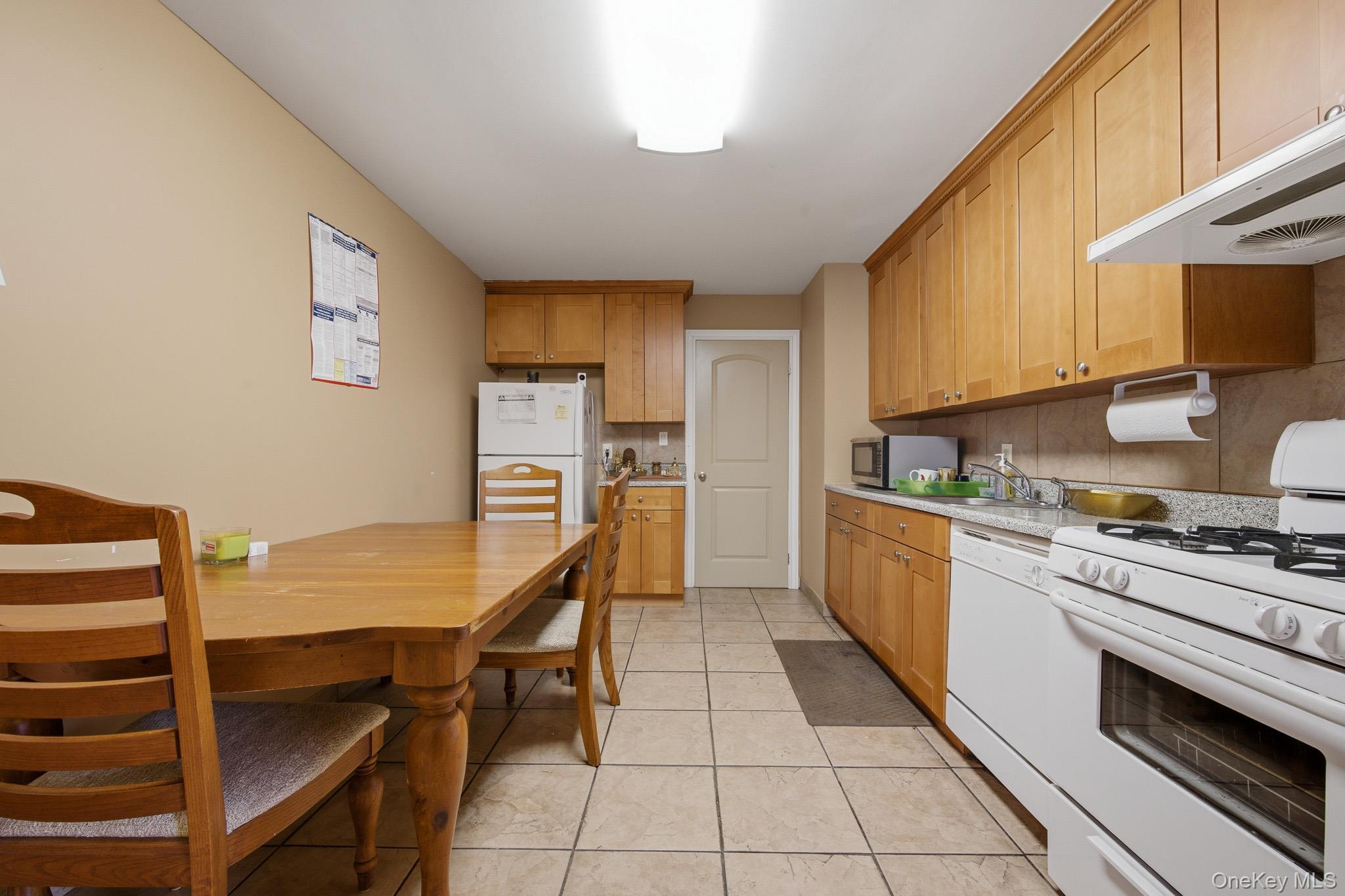 Single Family Arrowood Lane Lane Suffolk County, NY 11747, MLS-955356-25