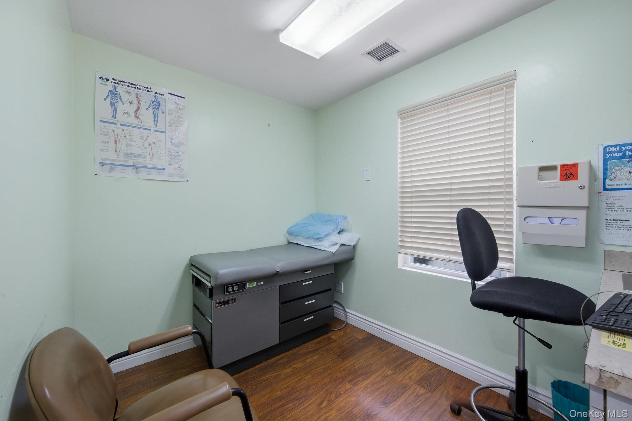 Single Family Arrowood Lane Lane Suffolk County, NY 11747, MLS-955356-33