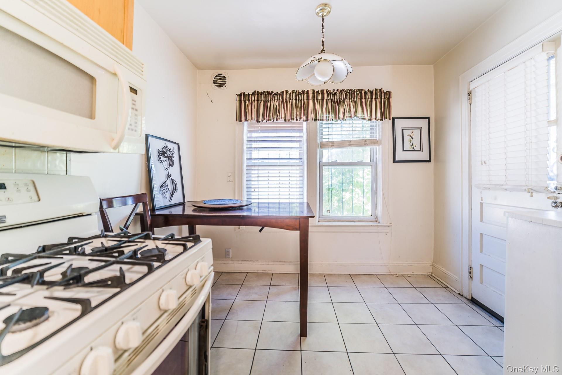 Single Family Leslie  Queens, NY 11434, MLS-955360-12