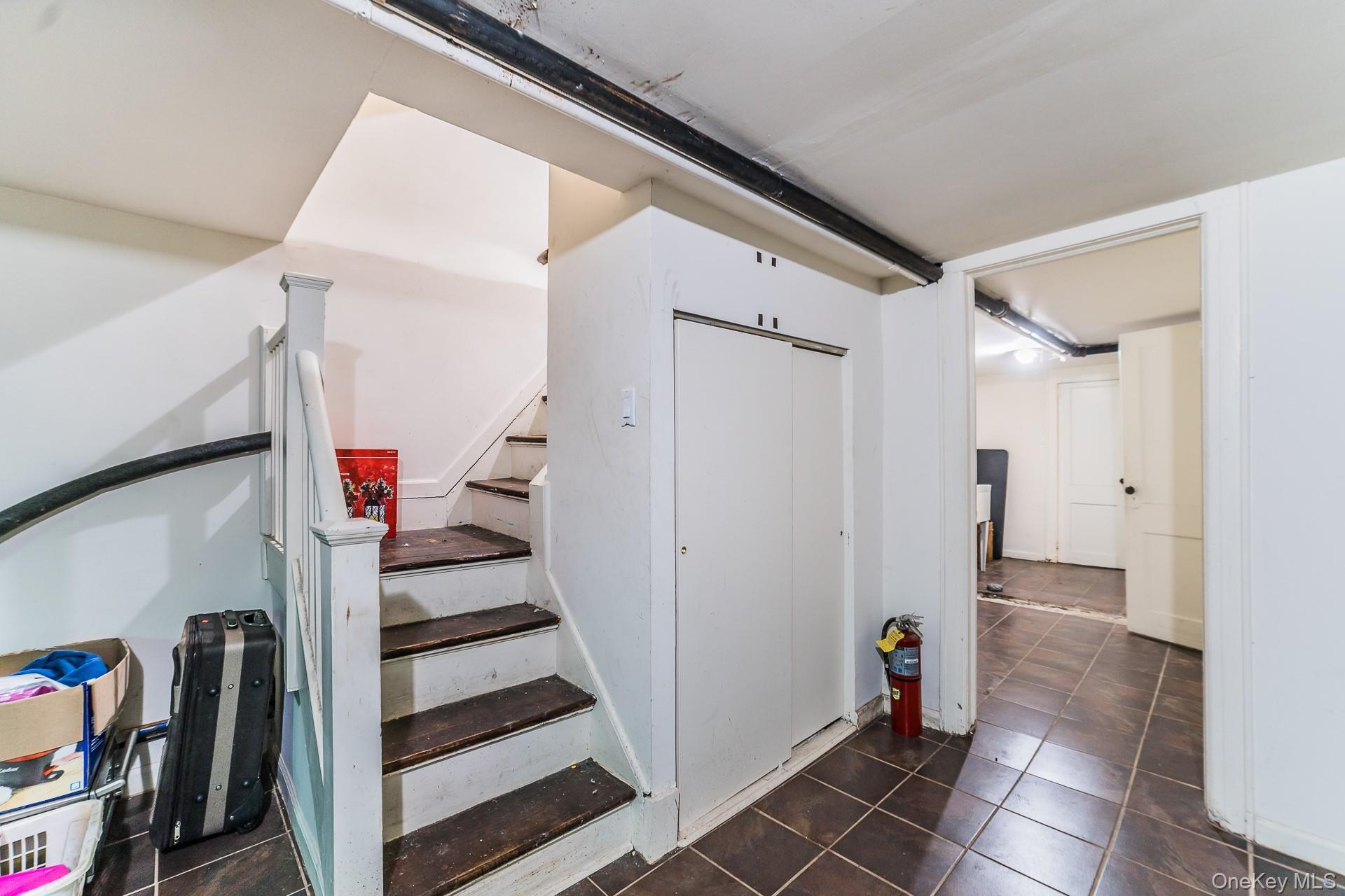 Single Family Leslie  Queens, NY 11434, MLS-955360-20