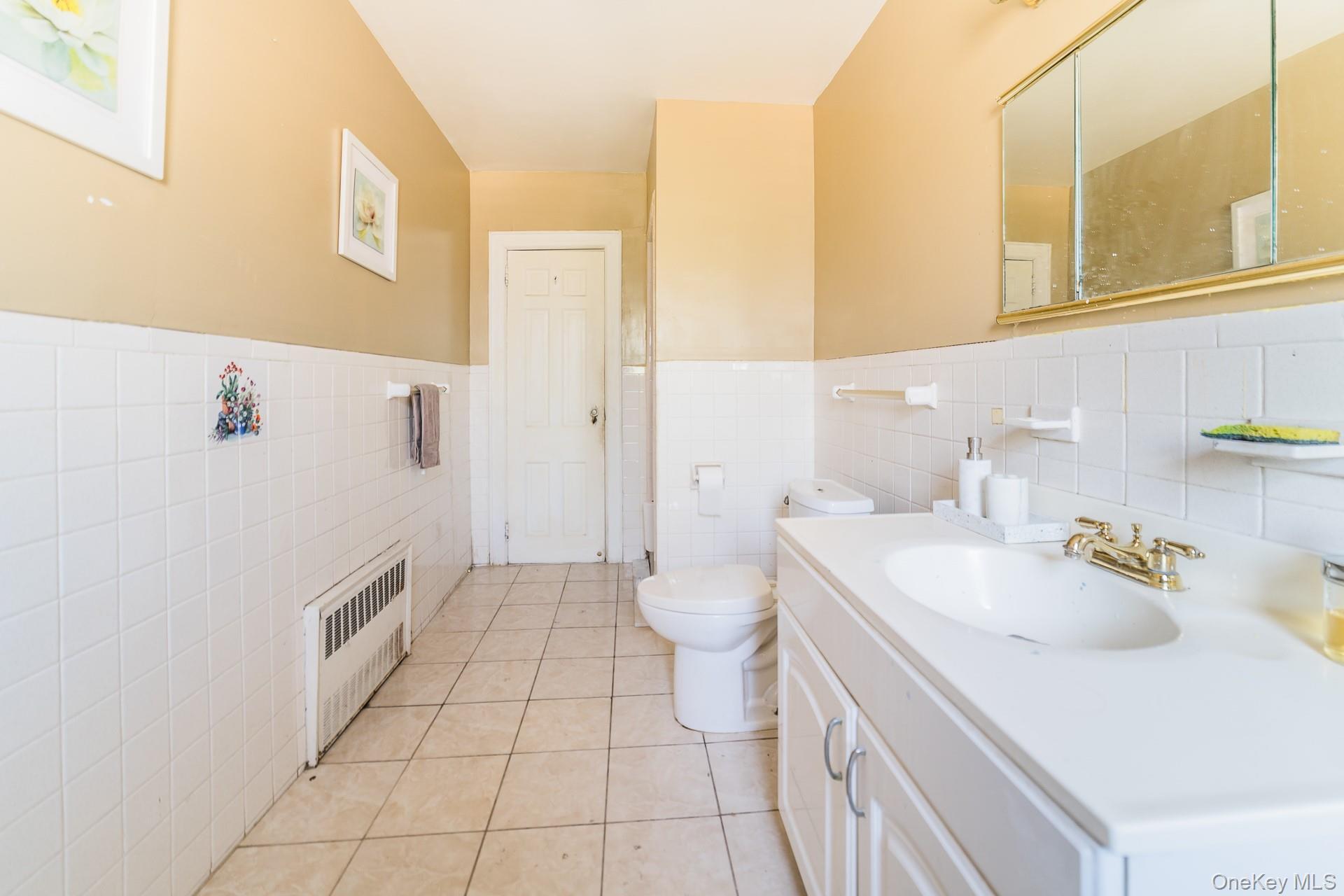 Single Family Leslie  Queens, NY 11434, MLS-955360-21