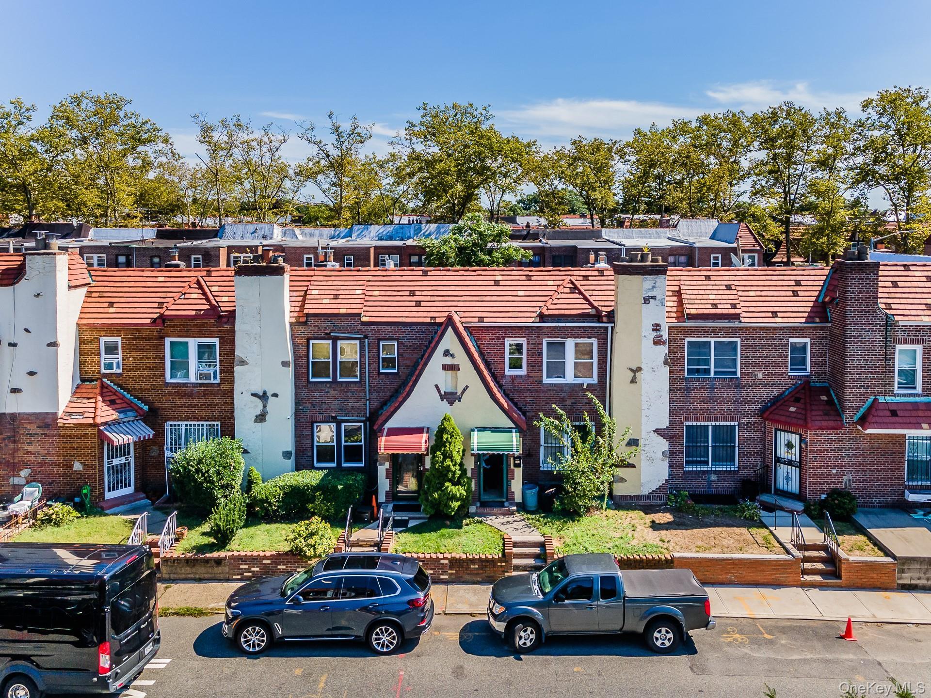 Single Family Leslie  Queens, NY 11434, MLS-955360-31