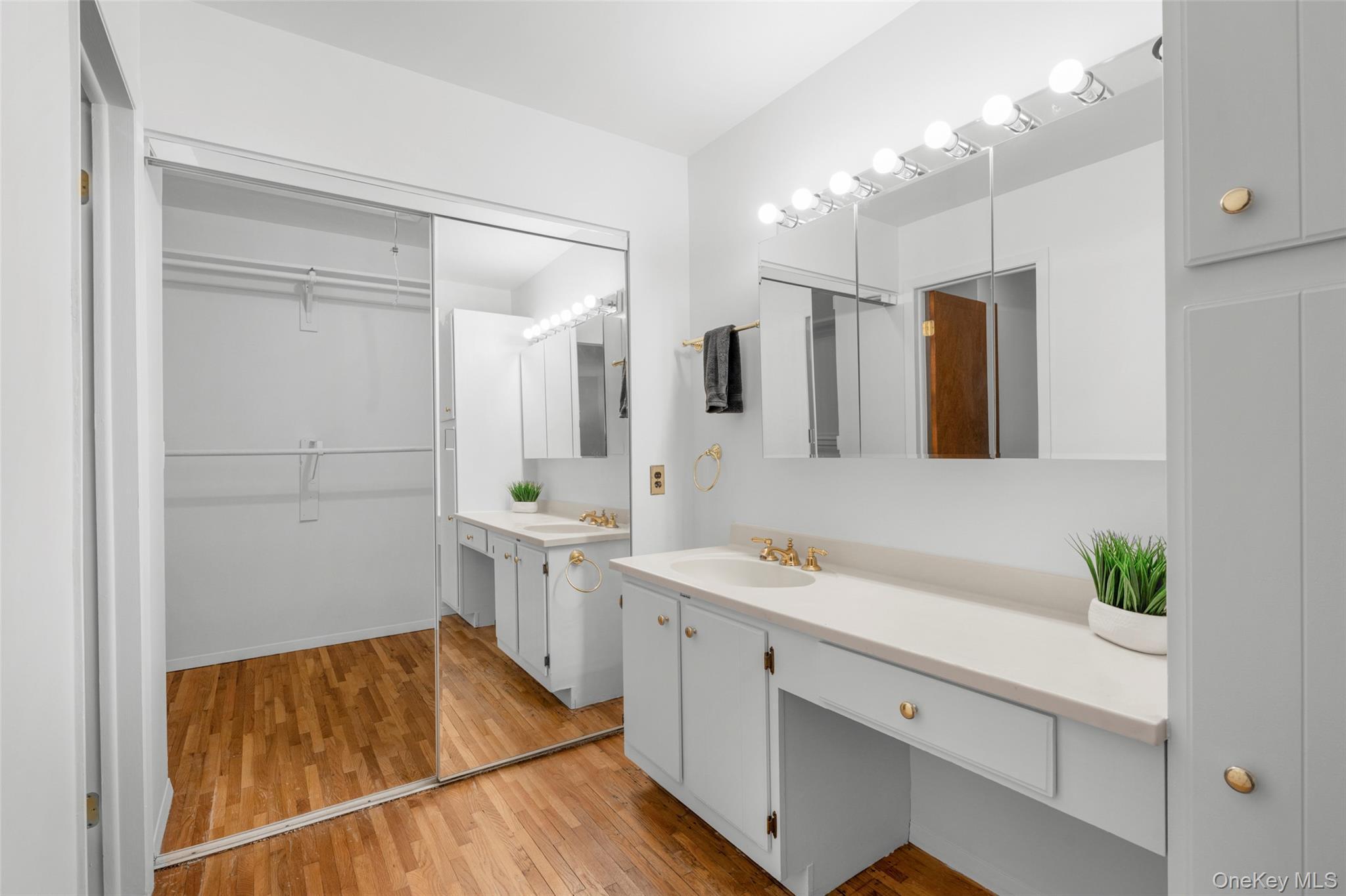 Condo Birch  Westchester County, NY 10533, MLS-955390-17