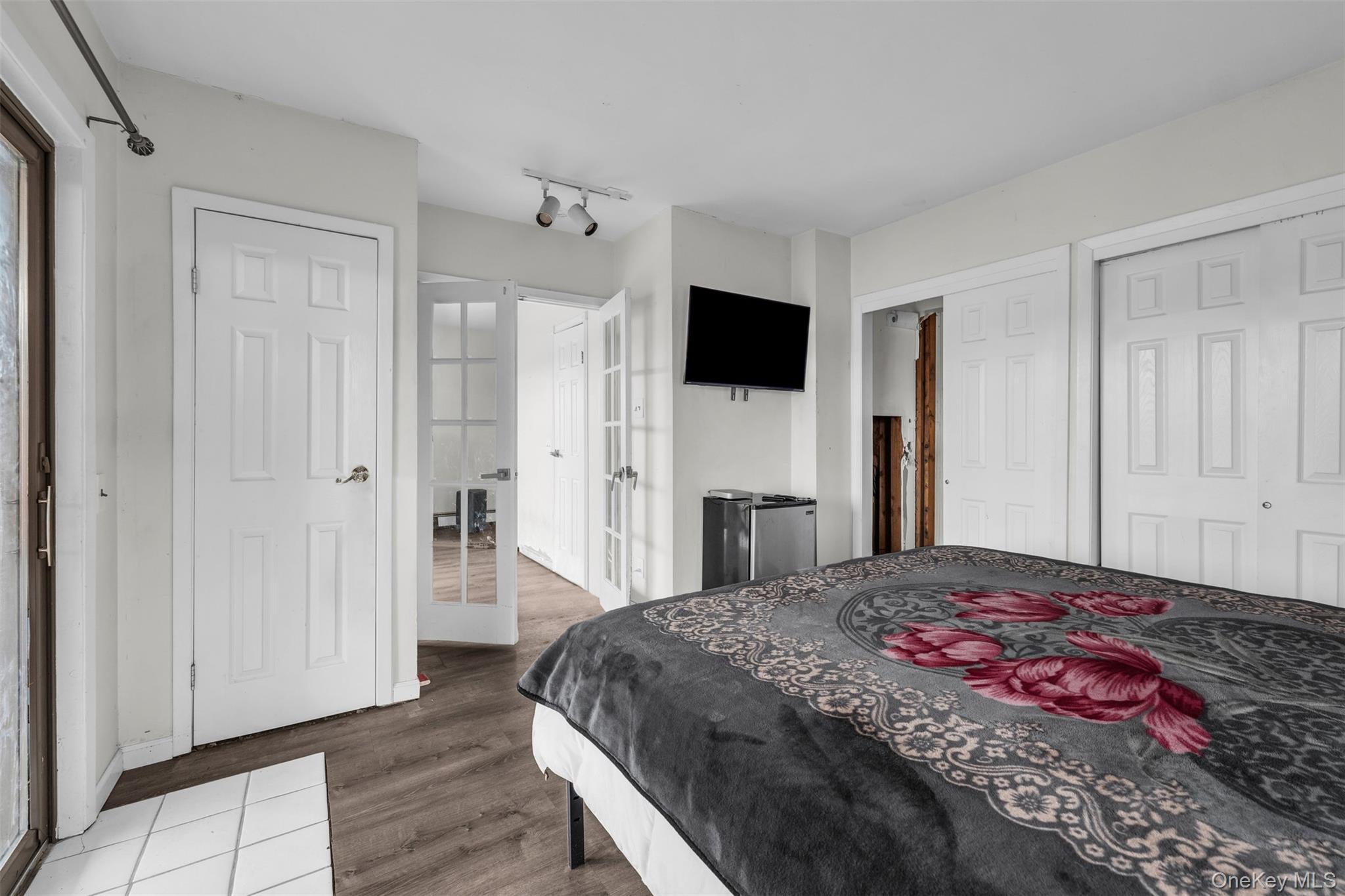 Single Family Riverside Suffolk County, NY 11951, MLS-955402-5