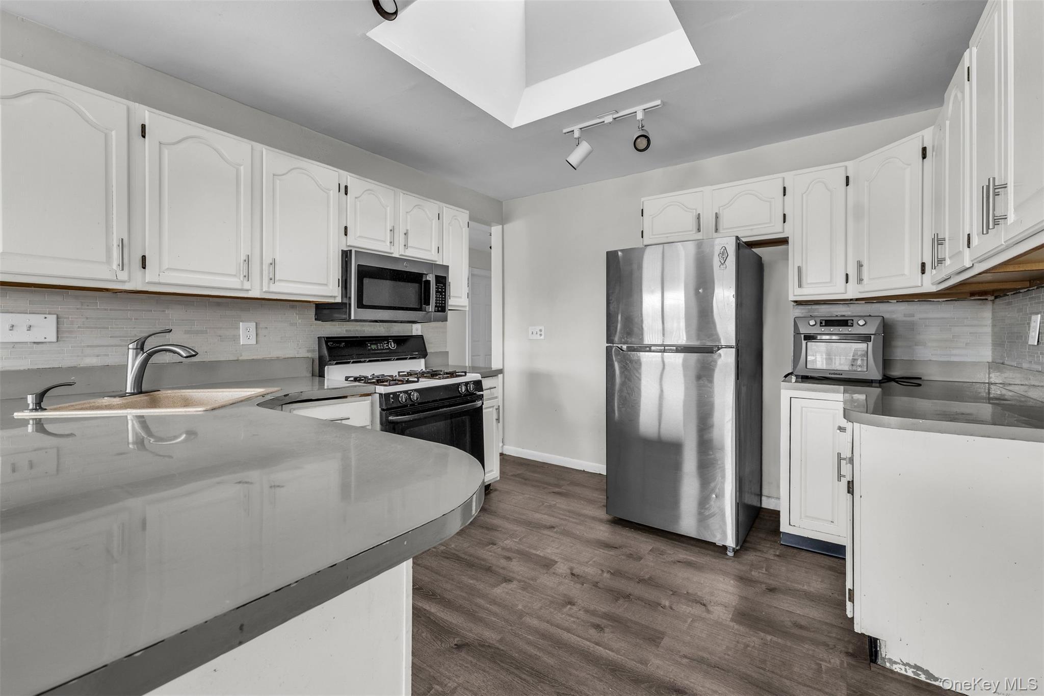 Single Family Riverside Suffolk County, NY 11951, MLS-955402-9