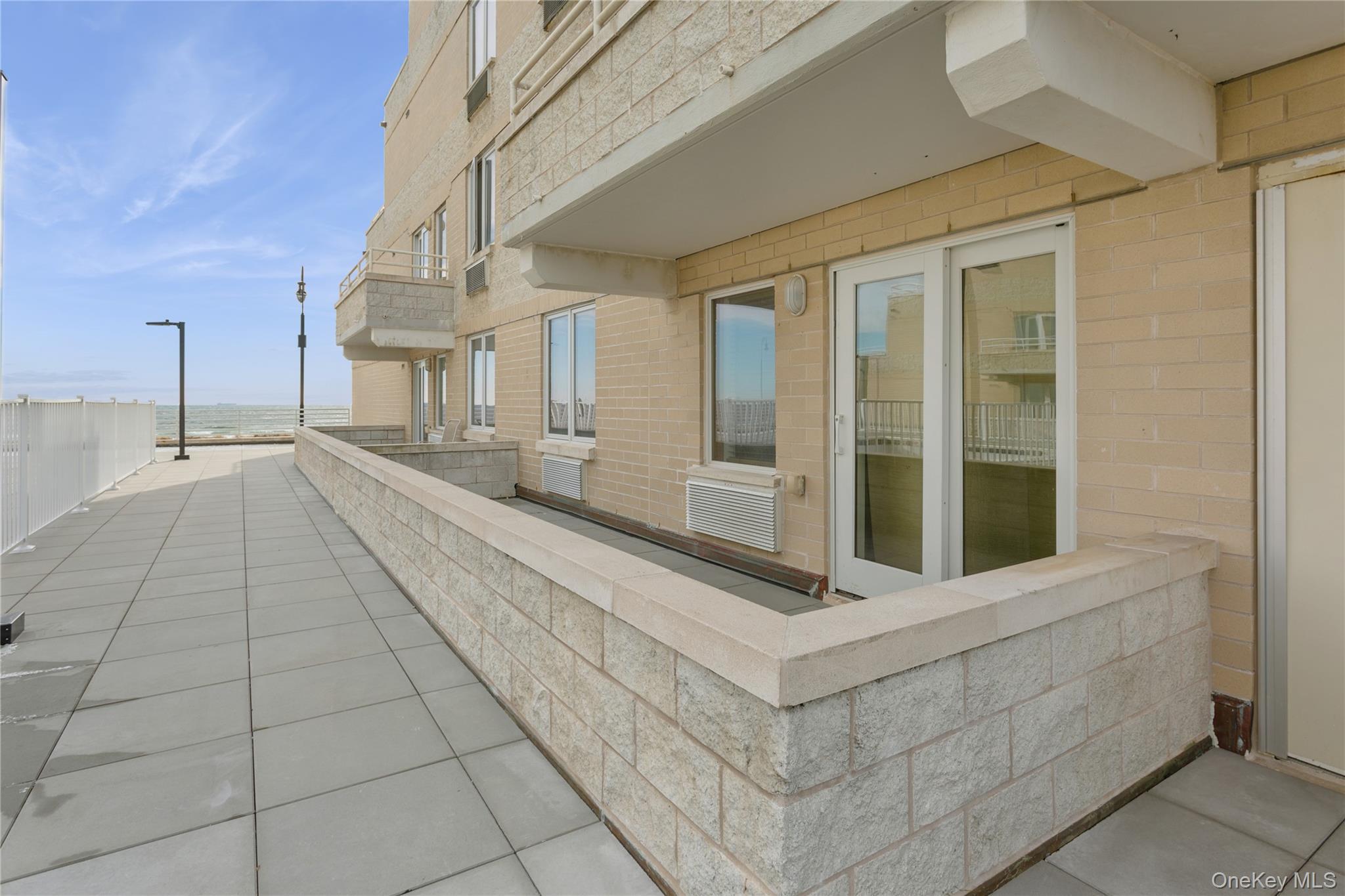 Condo Broadway Nassau County, NY 11561, MLS-955410-16