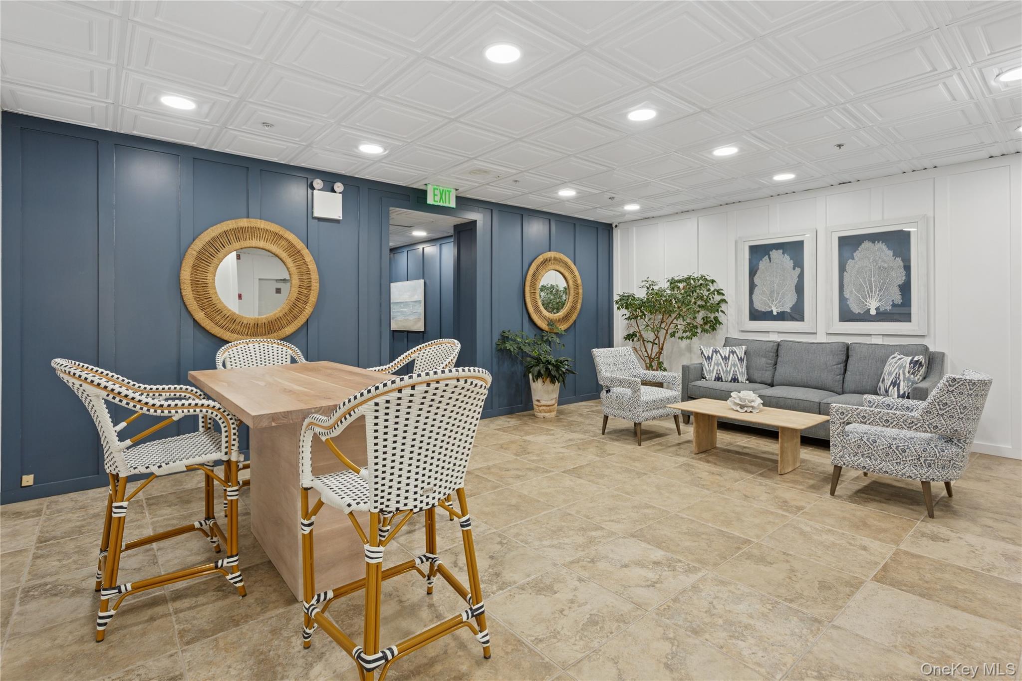 Condo Broadway Nassau County, NY 11561, MLS-955410-20