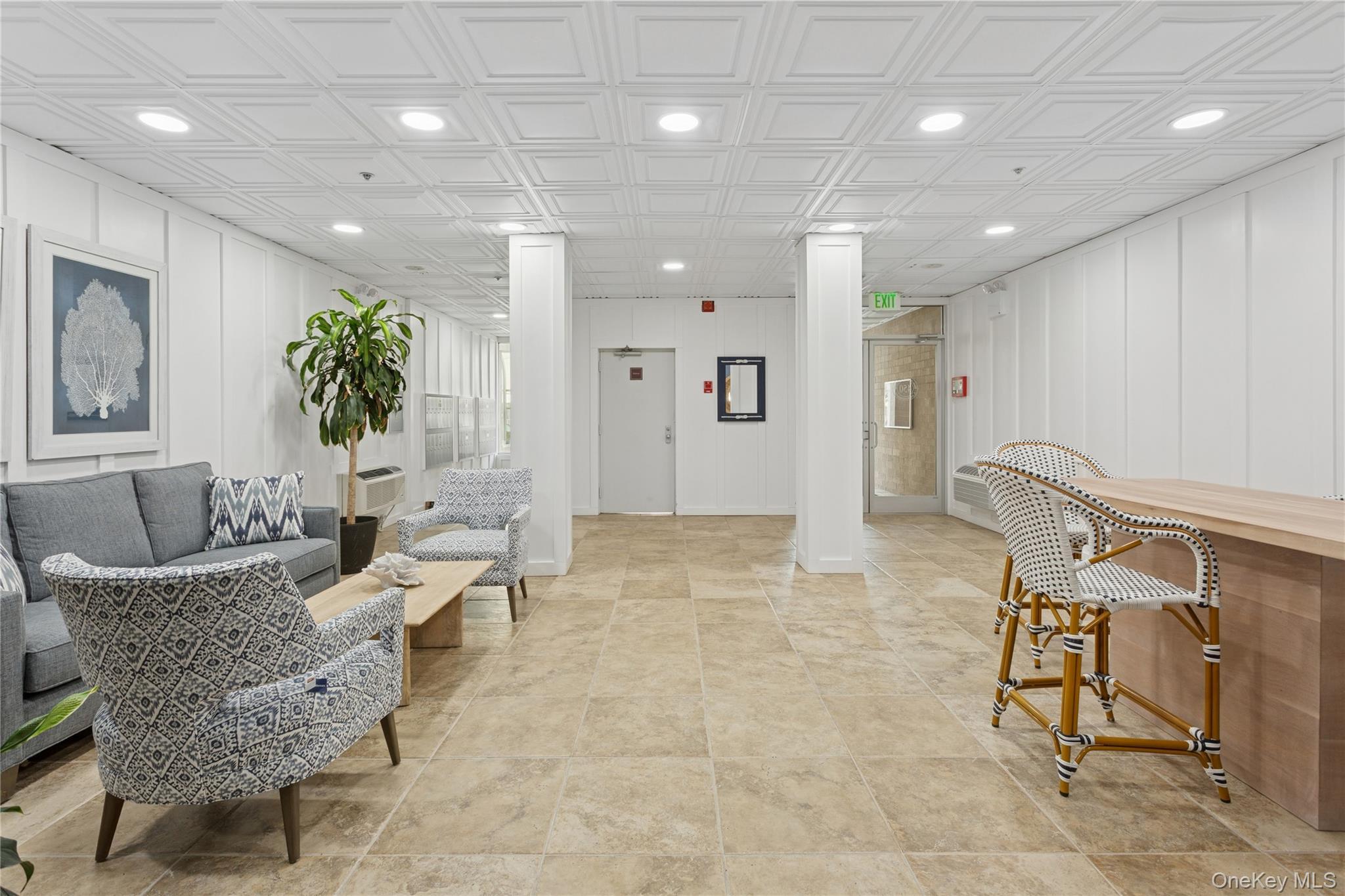 Condo Broadway Nassau County, NY 11561, MLS-955410-21