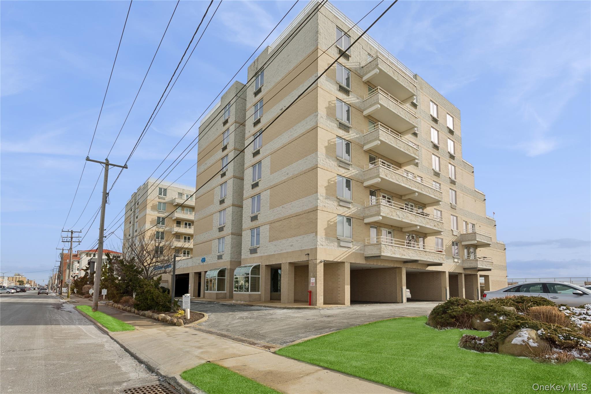 Condo Broadway Nassau County, NY 11561, MLS-955410-27